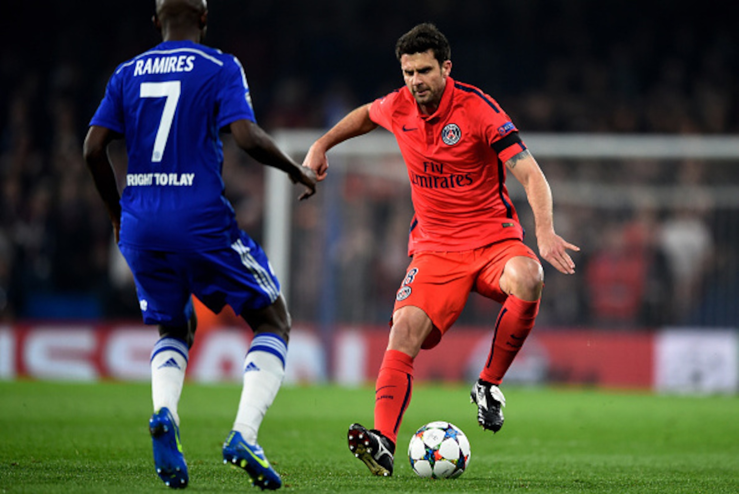 LONDON, ENGLAND - MARCH 11:  Thiago Motta of PSG is challenged by Ramires of Chelsea during the UEFA Champions League Round of 16, second leg match between Chelsea and Paris Saint-Germain at Stamford Bridge on March 11, 2015 in London, England.  (Photo by