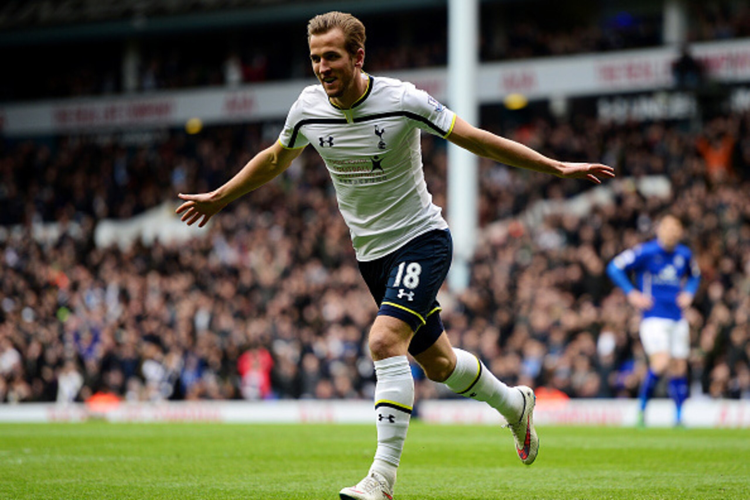 LONDON, ENGLAND - MARCH 21:  Harry Kane of Spurs celebrates after scoring a goal during the Barclays Premier League match between Tottenham Hotspur and Leicester City at White Hart Lane on March 21, 2015 in London, England.  (Photo by Jamie McDonald/Getty