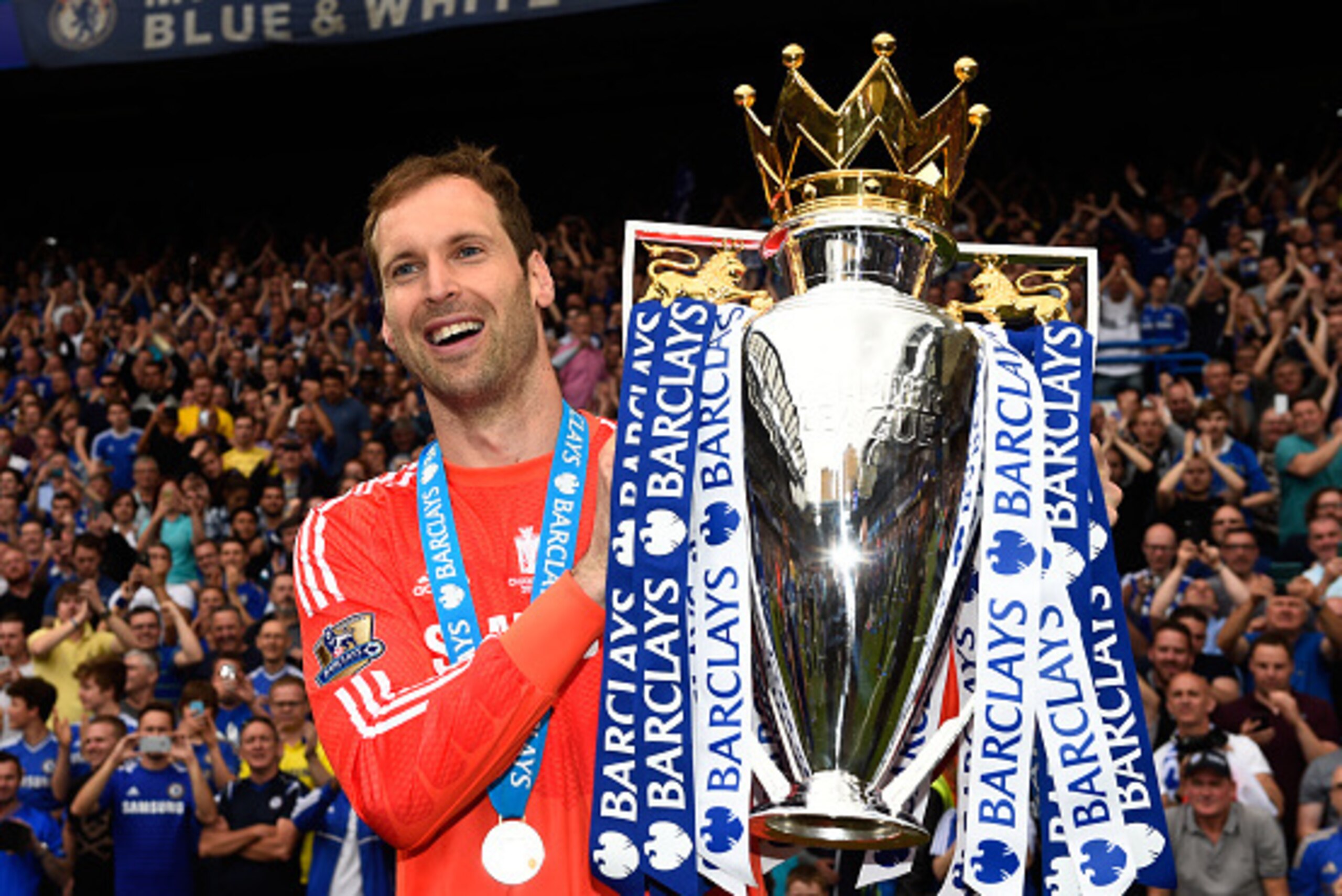 LONDON, ENGLAND - MAY 24:  Petr Cech of Chelsea celebrates with the trophy after the Barclays Premier League match between Chelsea and Sunderland at Stamford Bridge on May 24, 2015 in London, England. Chelsea were crowned Premier League champions.  (Photo