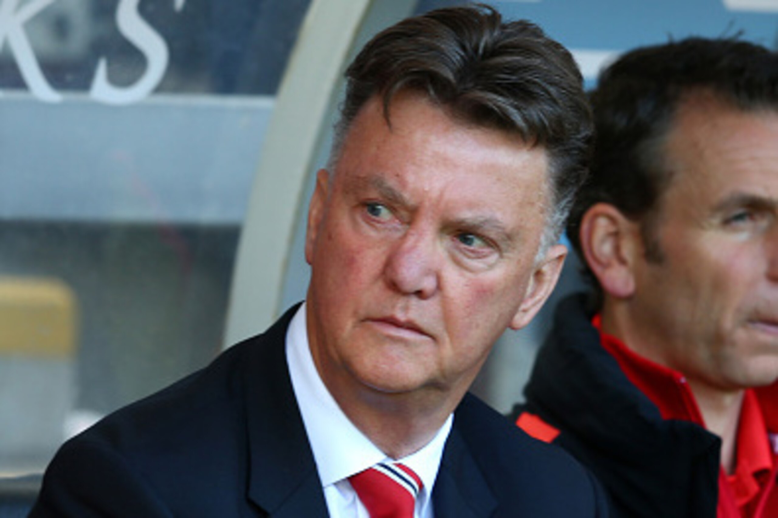 HULL, ENGLAND - MAY 24:  Louis van Gaal manager of Manchester United looks on during the Barclays Premier League match between Hull City and Manchester United at KC Stadium on May 24, 2015 in Hull, England.  (Photo by Matthew Lewis/Getty Images)