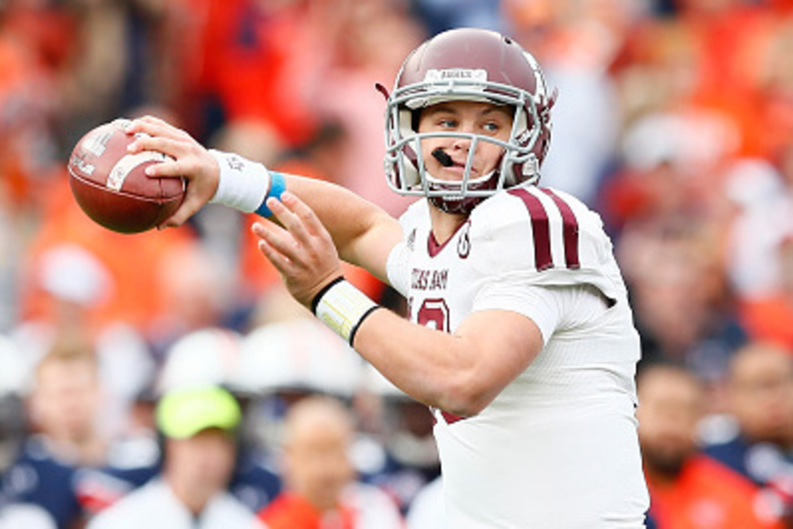 AUBURN, AL - NOVEMBER 08:  Kyle Allen #10 of the Texas A&M Aggies looks to pass against the Auburn Tigers at Jordan Hare Stadium on November 8, 2014 in Auburn, Alabama.  (Photo by Kevin C. Cox/Getty Images)