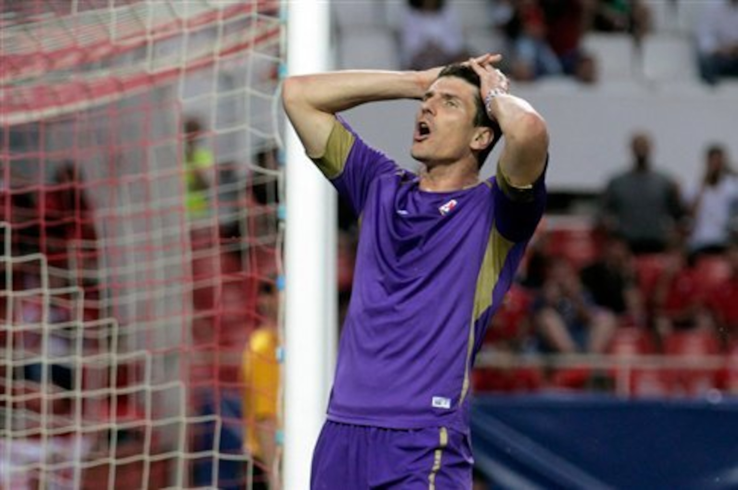 Gomez is poised to join Besiktas. Gomez is poised to join Besiktas.