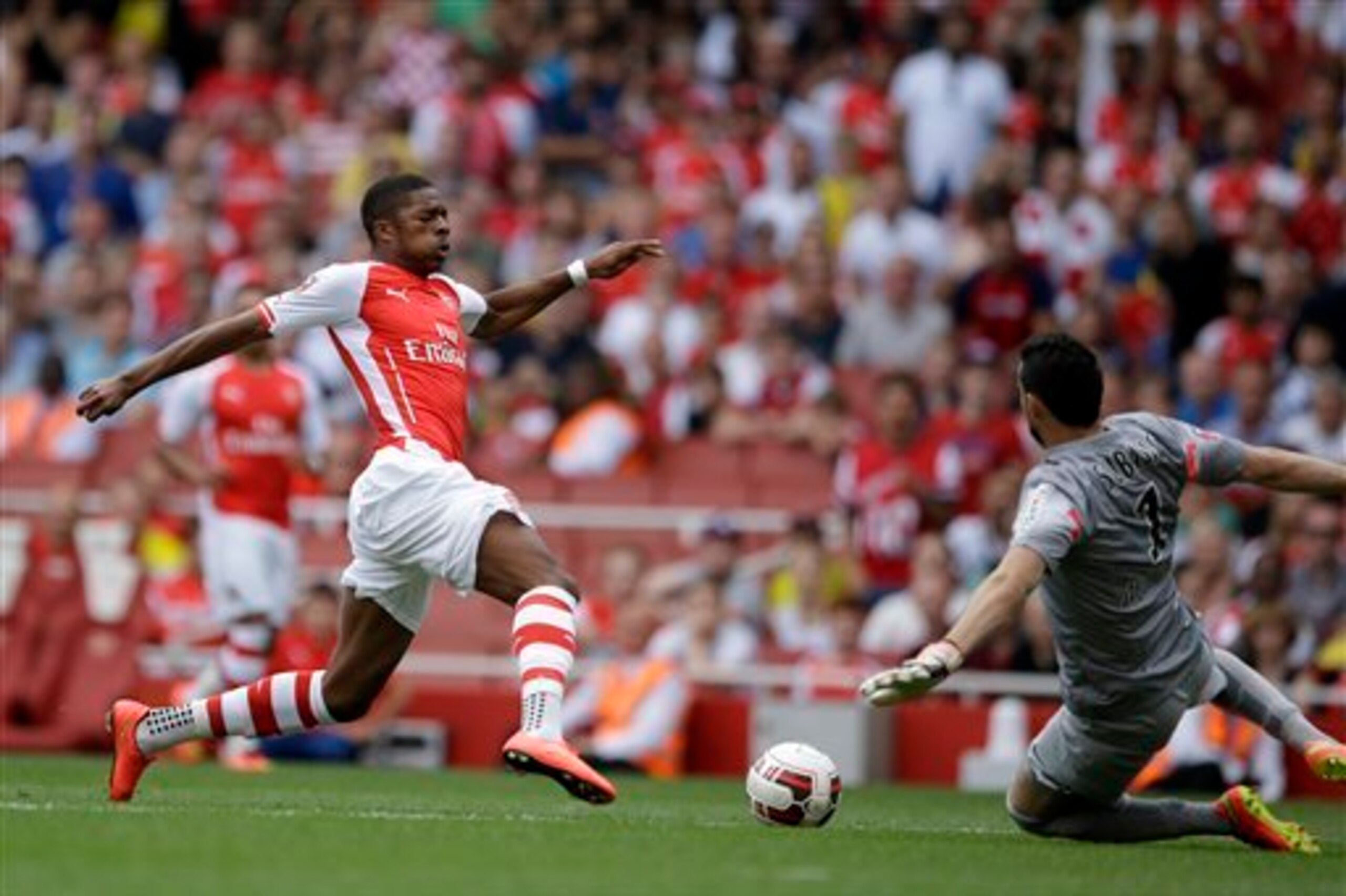 Akpom gave Arsenal the lead with a powerful finish. Akpom gave Arsenal the lead with a powerful finish.