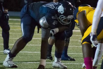 Offensive tackle Isaiah Wilson is chasing Dylan Moses as the No. 2 player in the ESPN 300 for the 2017 class.