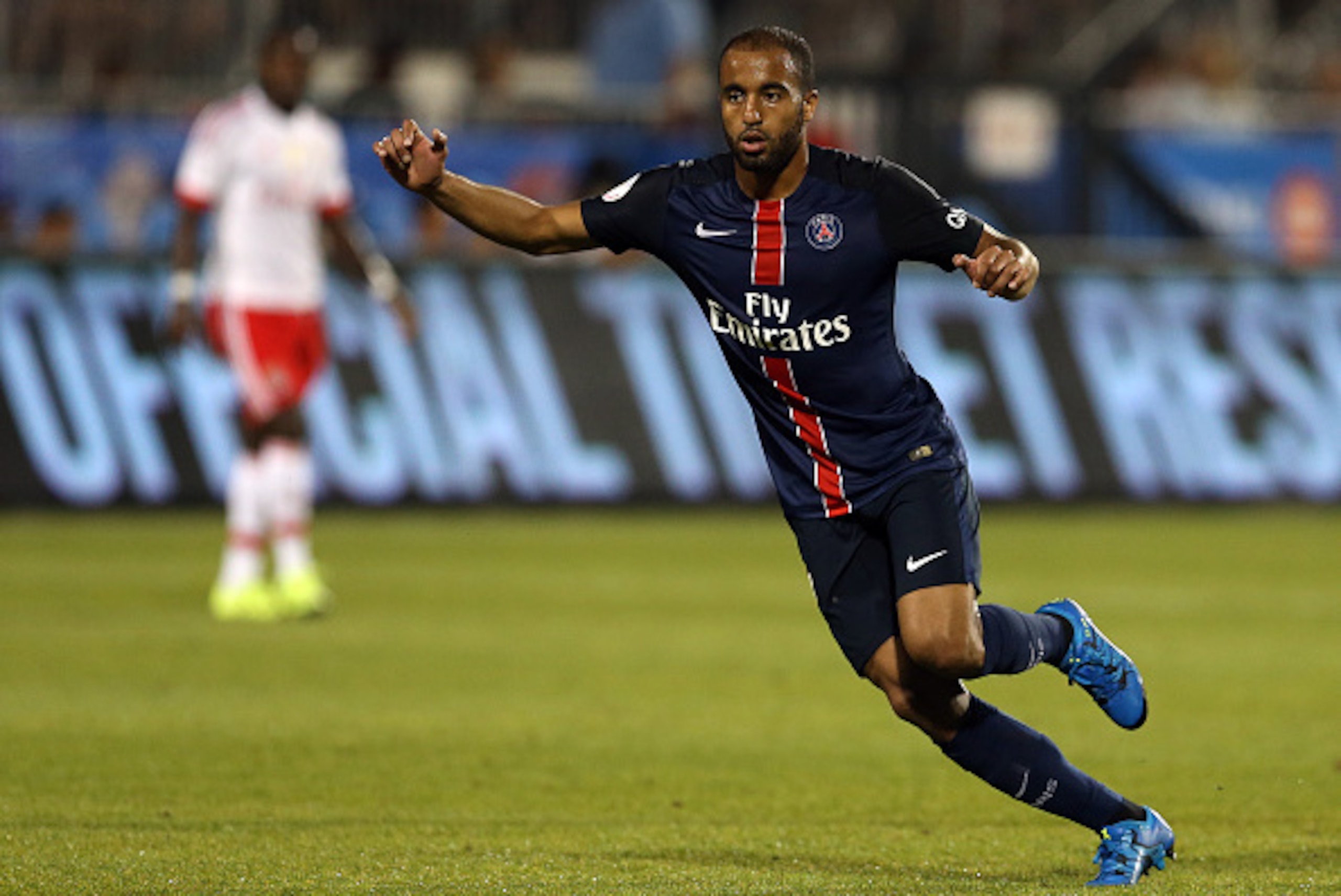TORONTO, ON - JULY 18:  Lucas Moura #7 of Paris Saint-Germain in action during the 2015 International Champions Cup match against Benfica at BMO Field on July 18, 2015 in Toronto, Ontario, Canada.  (Photo by Vaughn Ridley/Getty Images)