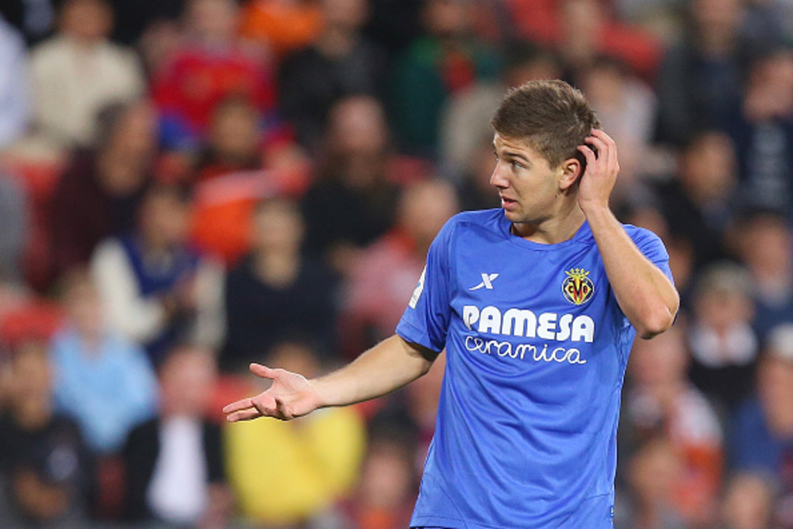 BRISBANE, AUSTRALIA - JUNE 03: Luciano Vietto of Villarreal CF reacts during the international friendly match between the Brisbane Roar and Villarreal CF at Suncorp Stadium on June 3, 2015 in Brisbane, Australia. (Photo by Chris Hyde/Getty Images) BRISBANE, AUSTRALIA - JUNE 03: Luciano Vietto of Villarreal CF reacts during the international friendly match between the Brisbane Roar and Villarreal CF at Suncorp Stadium on June 3, 2015 in Brisbane, Australia. (Photo by Chris Hyde/Getty Images)