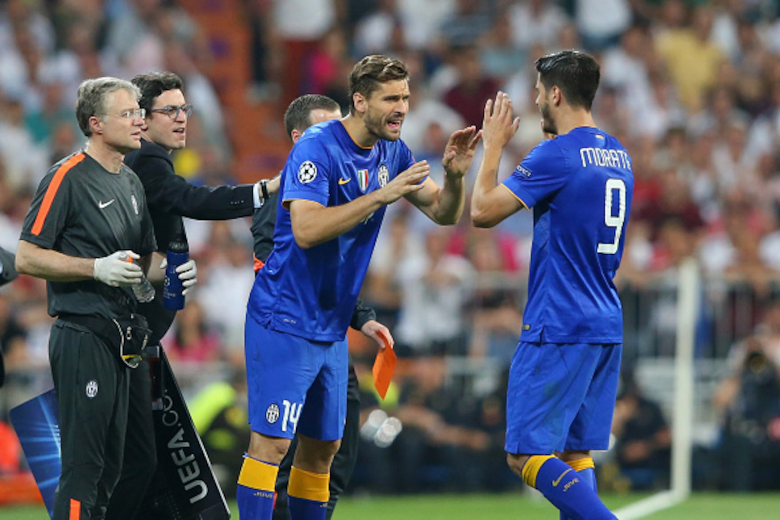 MADRID, SPAIN - MAY 13:  Fernando Llorente of Juventus comes on as a second half substitute for Alvaro Morata of Juventus during the UEFA Champions League Semi Final, second leg match between Real Madrid and Juventus at Estadio Santiago Bernabeu on May 13