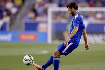 HARRISON, NJ - JULY 22:  Cesc Fabregas #4 of Chelsea takes the ball in the first half against the New York Red Bulls during the International Champions Cup at Red Bull Arena on July 22, 2015 in Harrison, New Jersey.  (Photo by Elsa/Getty Images)