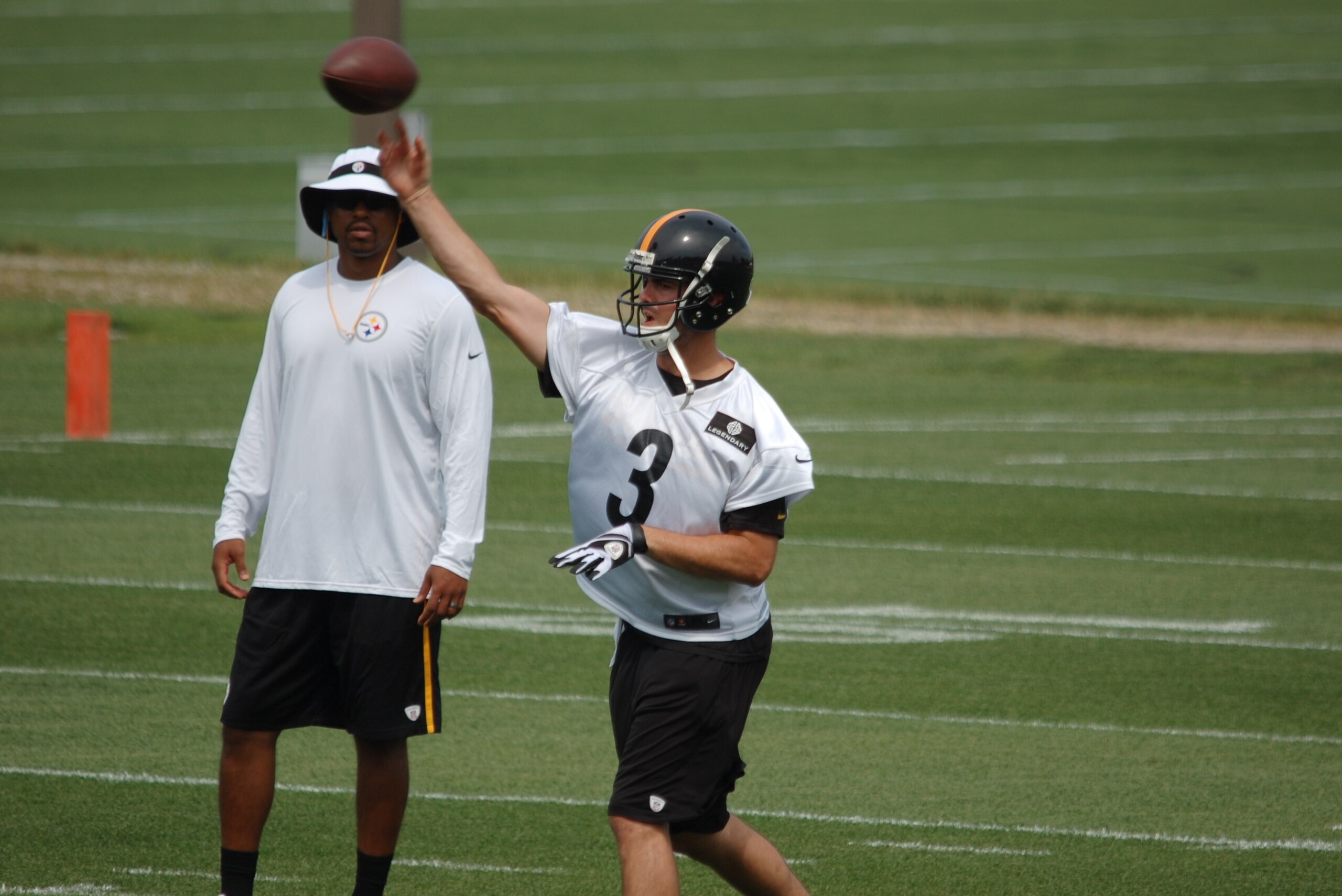 Landry Jones had the opportunity to work with the first-team offense on Monday. Landry Jones had the opportunity to work with the first-team offense on Monday.