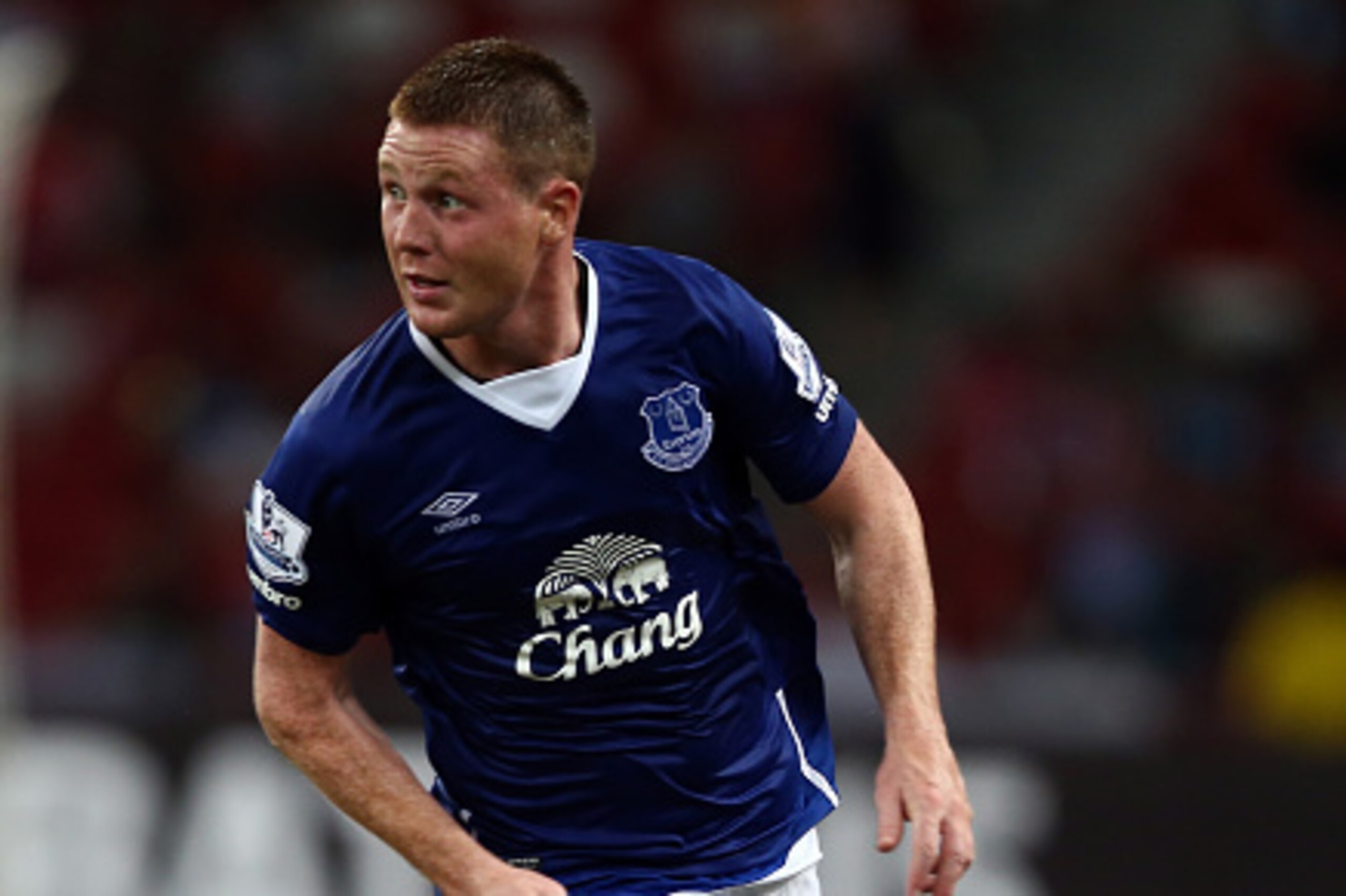 SINGAPORE - JULY 15: James McCarthy of Everton in action during the Barclays Asia Trophy match between Everton and Stoke City at National Stadium on July 15, 2015 in Singapore.  (Photo by Stanley Chou/Getty Images)