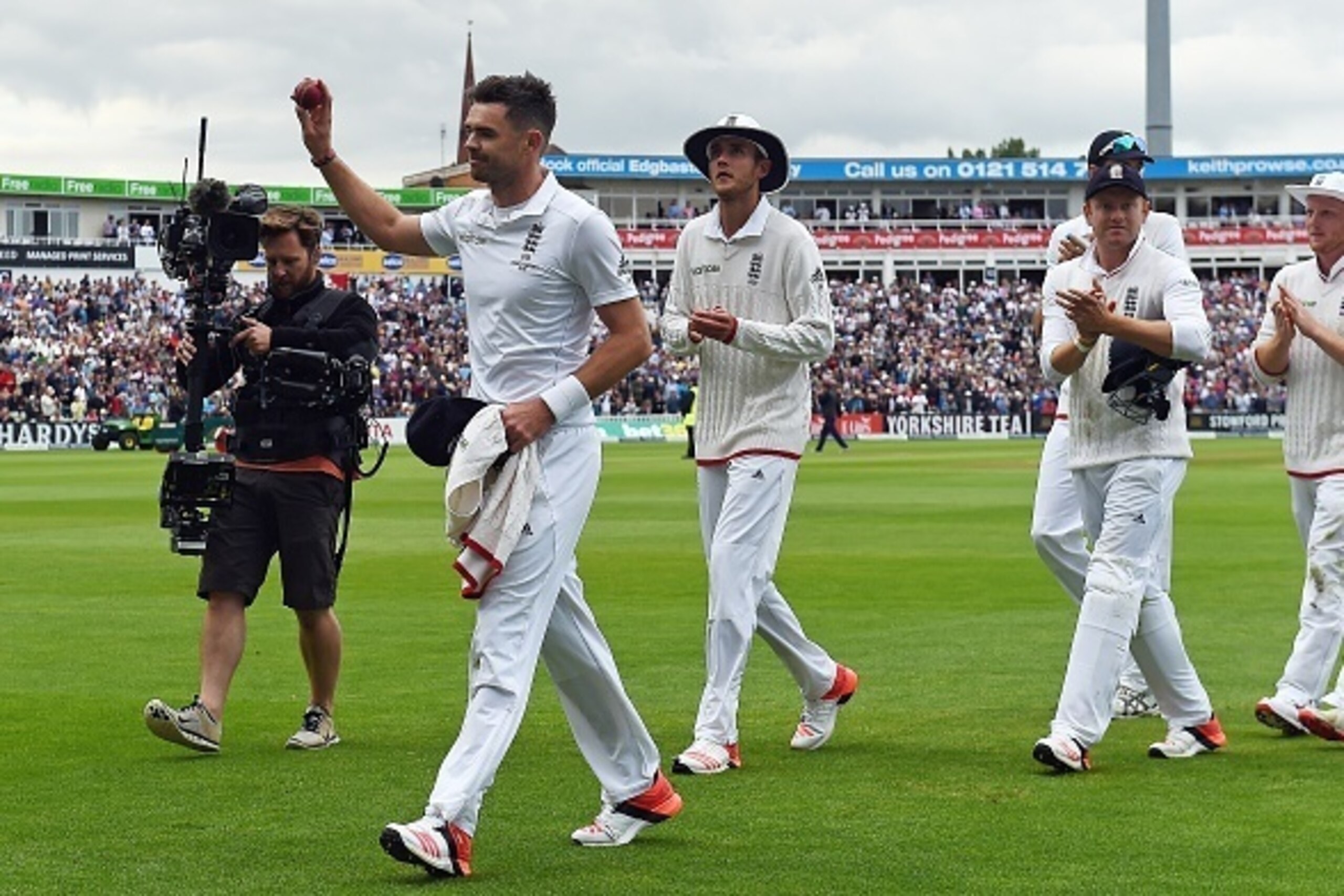 England bowler James Anderson (2L) celebrates taking six of Australia's ten wickets in the first innings on the first day of the third Ashes cricket test match between England and Australia at Edgbaston in Birmingham, central England, on July 29, 2015. AF England bowler James Anderson (2L) celebrates taking six of Australia's ten wickets in the first innings on the first day of the third Ashes cricket test match between England and Australia at Edgbaston in Birmingham, central England, on July 29, 2015. AF