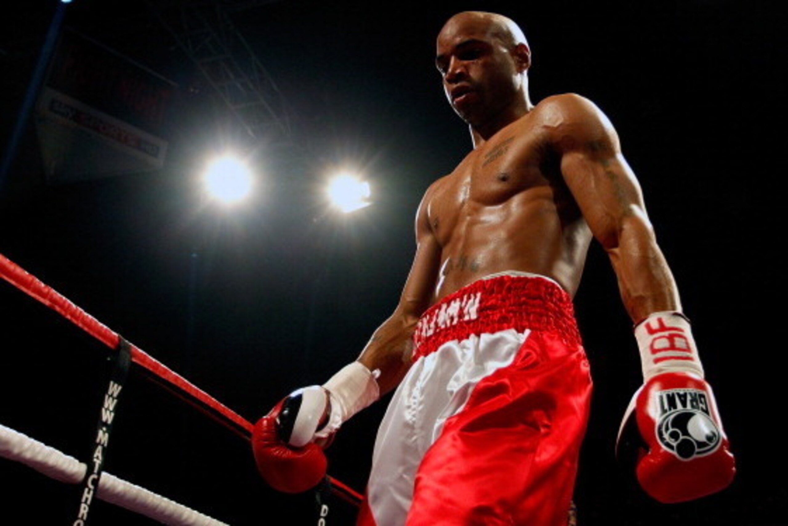 SHEFFIELD, ENGLAND - JULY 7: Carson Jones of the USA walks back to his corner during his IBF Welterweight Title Eliminator Fight against Kell Brook of England at the Sheffield Motorpoint Arena on July 7, 2012 in Sheffield, England (Photo by Paul Thomas/ SHEFFIELD, ENGLAND - JULY 7: Carson Jones of the USA walks back to his corner during his IBF Welterweight Title Eliminator Fight against Kell Brook of England at the Sheffield Motorpoint Arena on July 7, 2012 in Sheffield, England (Photo by Paul Thomas/
