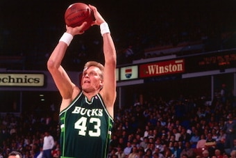SACRAMENTO, CA - 1991: Jack Sikma #43 of the Milwaukee Bucks shoots against the Sacramento Kings during a game played on January 23, 1991 at Arco Arena in Sacramento, California. NOTE TO USER: User expressly acknowledges and agrees that, by downloading an