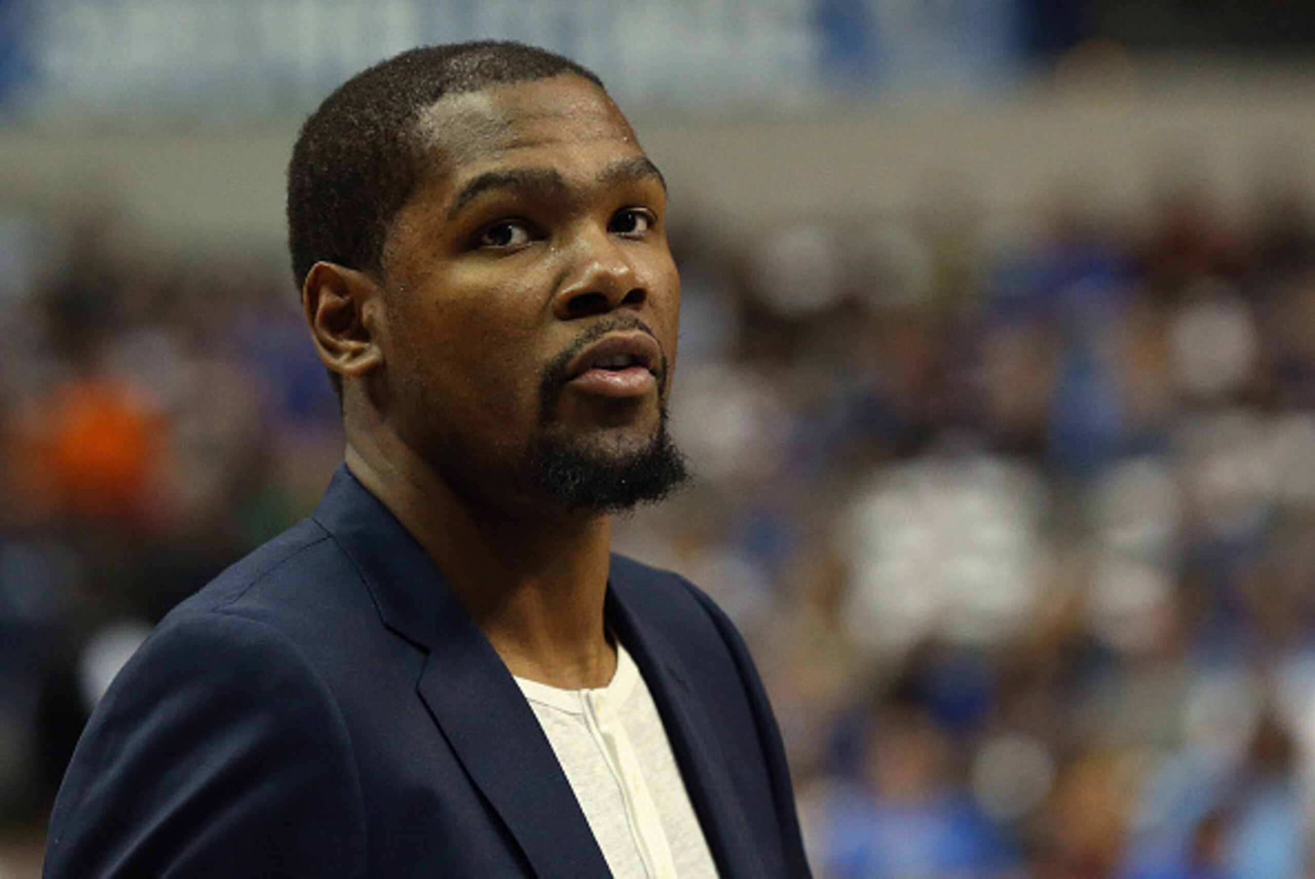 DALLAS, TX - MARCH 16:  Kevin Durant #35 of the Oklahoma City Thunder at American Airlines Center on March 16, 2015 in Dallas, Texas.  NOTE TO USER: User expressly acknowledges and agrees that, by downloading and or using this photograph, User is consenti