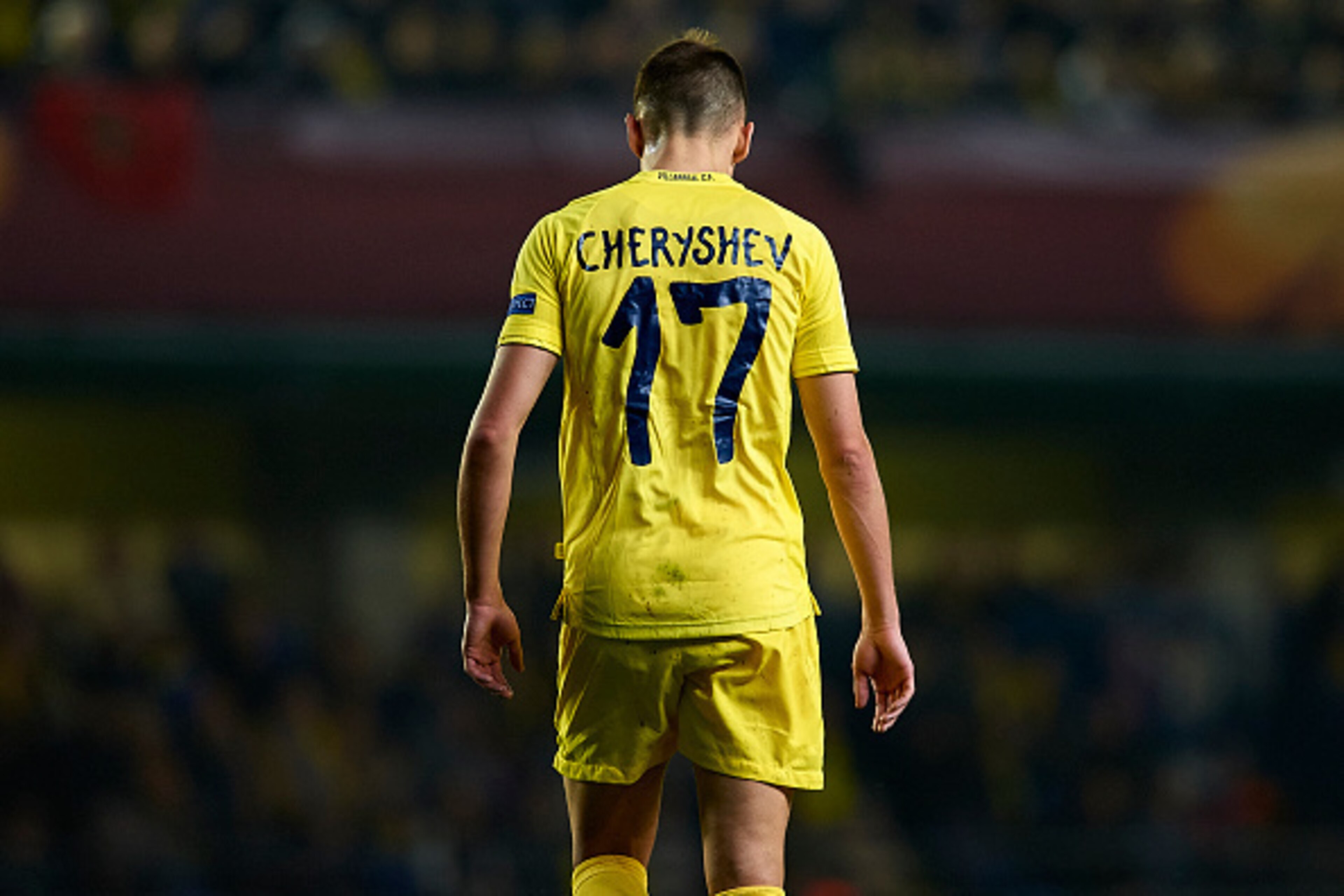 VILLARREAL, SPAIN - MARCH 12:  Denis Cheryshev of Villarreal reacts as he fails to score during the UEFA Europa League round of 16 match between Villarreal and FC Sevilla at Estadio El Madrigal on March 12, 2015 in Villarreal, Spain.  (Photo by Manuel Que