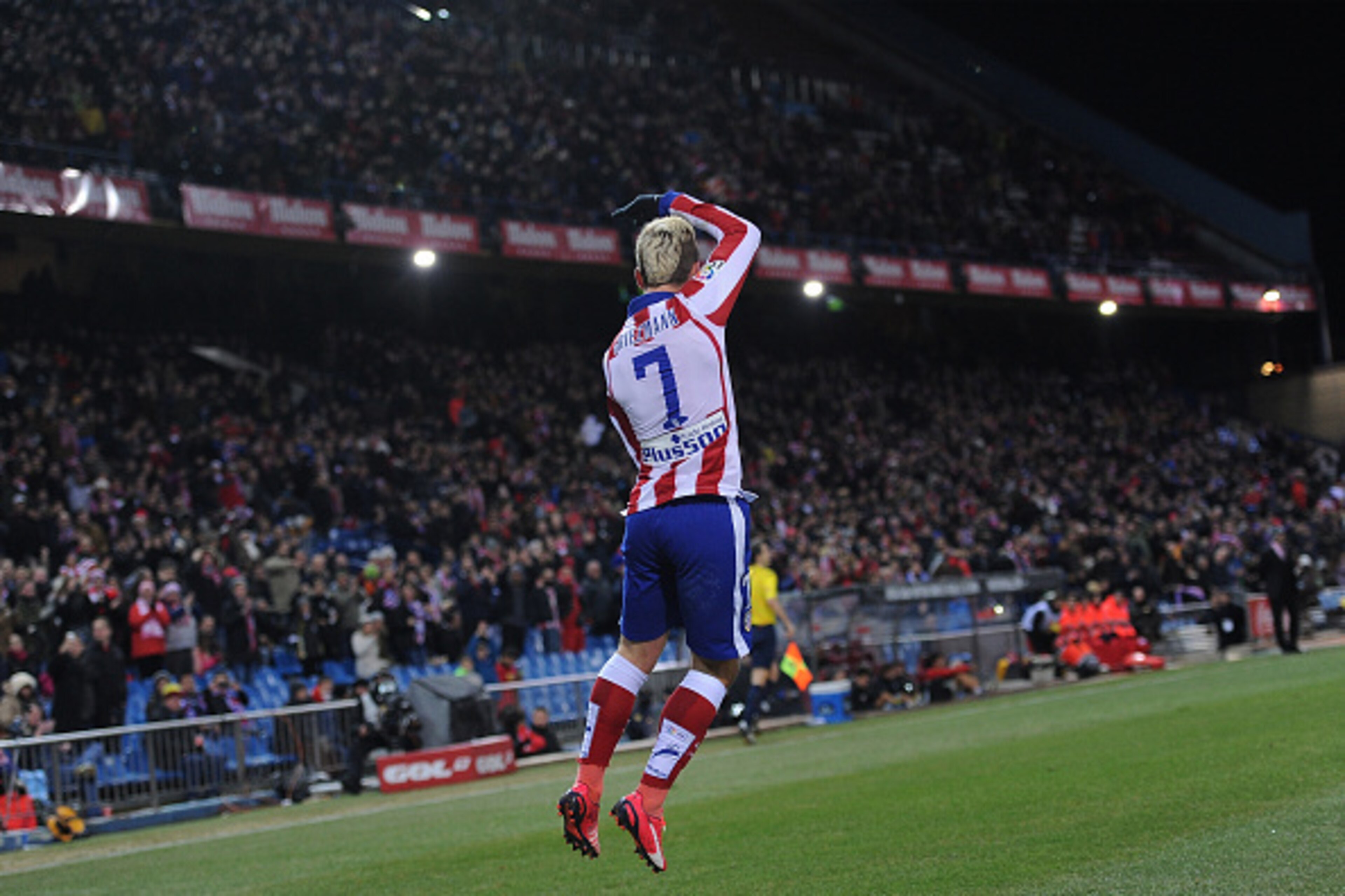 MADRID, SPAIN - JANUARY 24:  Antoine Griezmann of Club Atletico de Madrid celebrates after scoring his team's 2nd goal during the La Liga match between Club Atletico de Madrid and Rayo Vallecano de Madrid   at Vicente Calderon Stadium on January 24, 2015 