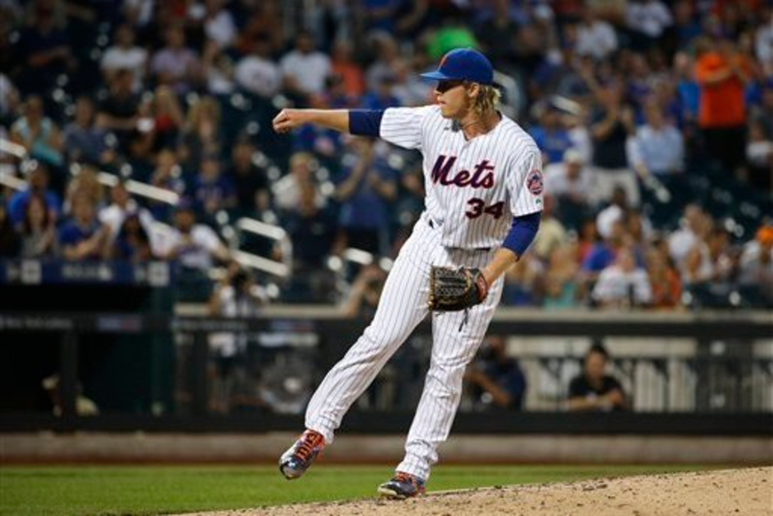 "Thor" brought the lightning and pushed the Mets into first place.