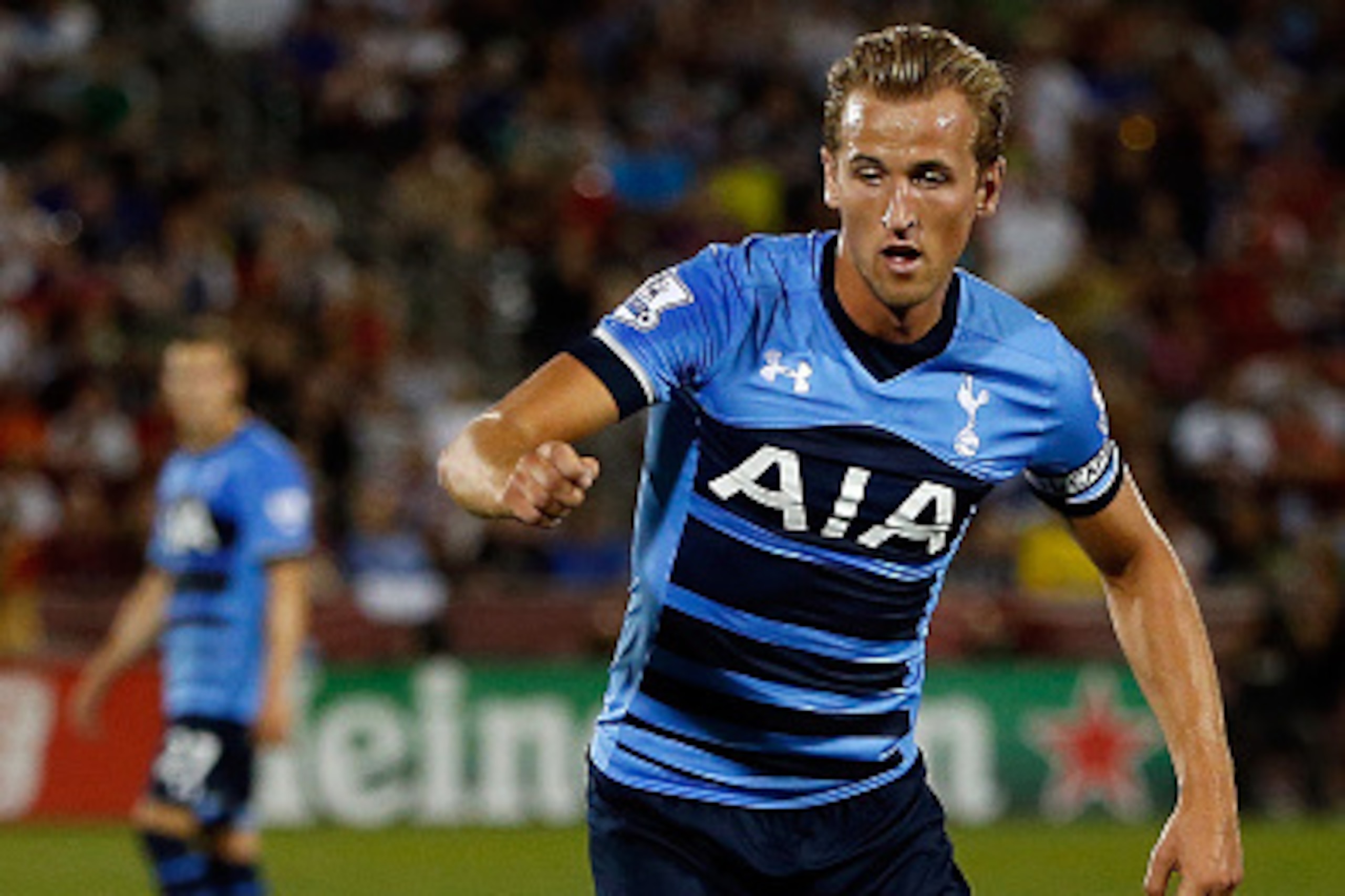 COMMERCE CITY, CO - JULY 29:  Harry Kane #18 of Tottenham Hotspur controls the ball against the MLS All-Stars during the 2015 AT&T Major League Soccer All-Star game at Dick's Sporting Goods Park on July 29, 2015 in Commerce City, Colorado. The MLS All-Sta