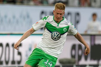 WOLFSBURG, GERMANY - AUGUST 01:  Kevin De Bruyne of VfL Wolfsburg runs with the ball during the DFL Supercup 2015 match between VfL Wolfsburg and FC Bayern Muenchen at Volkswagen Arena on August 1, 2015 in Wolfsburg, Germany.  (Photo by Boris Streubel/Get
