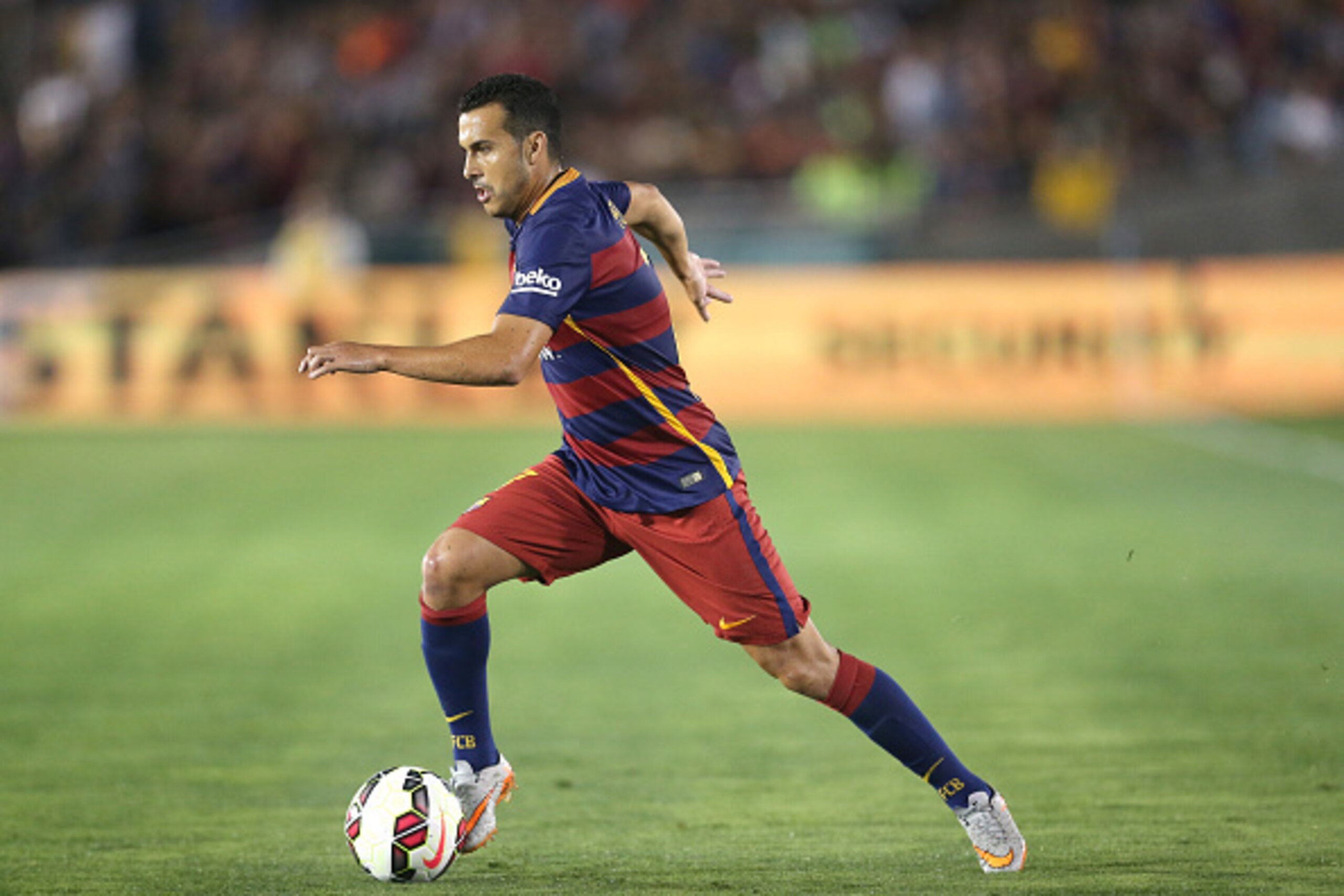 PASADENA, CA - JULY 21:  Pedro Rodriguez #7 of FC Barcelona in actoin against the Los Angeles Galaxy in the International Champions Cup 2015 at Rose Bowl on July 21, 2015 in Pasadena, California.  (Photo by Stephen Dunn/Getty Images)