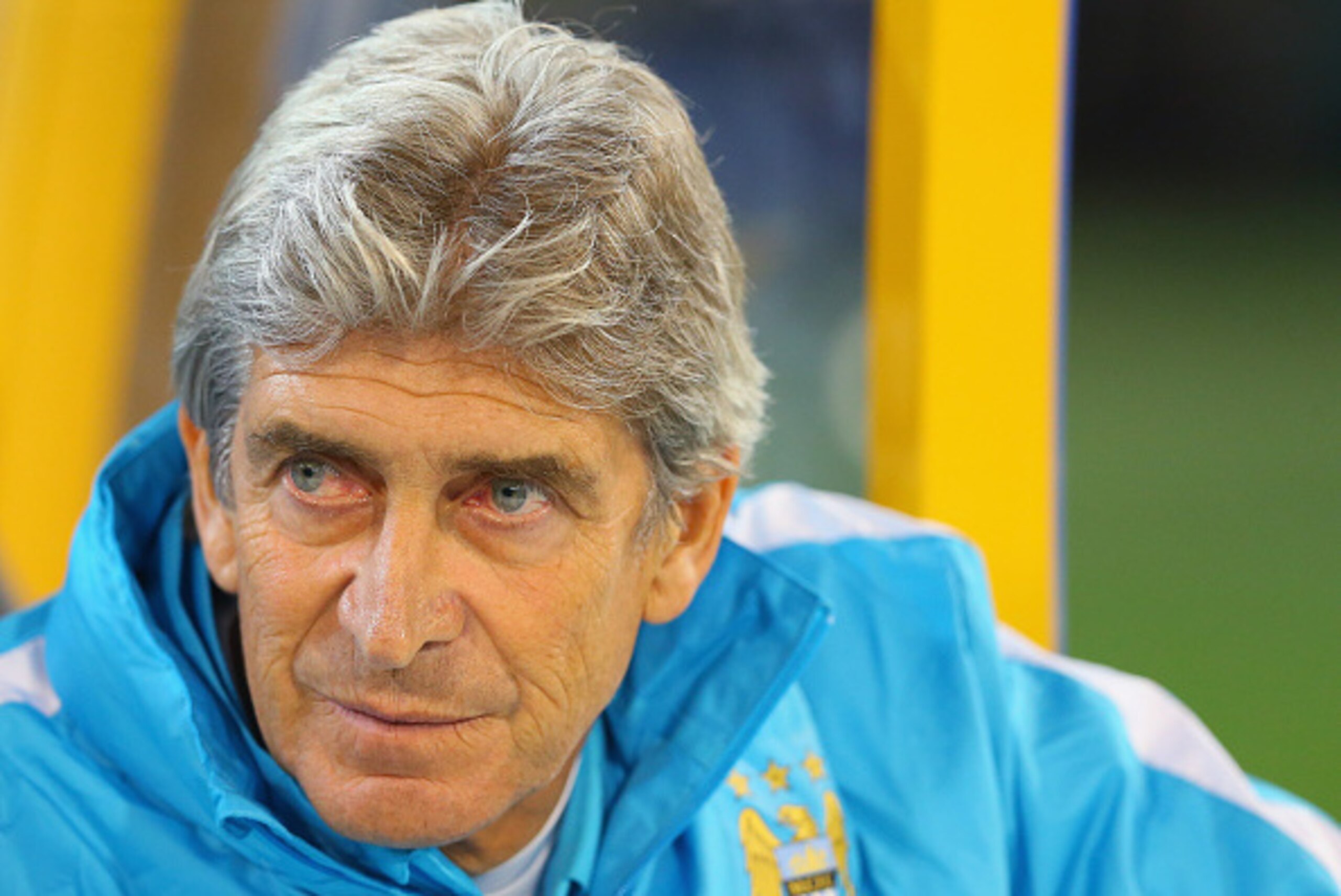 MELBOURNE, AUSTRALIA - JULY 21:  Manuel Pellegrini the Manchester City Manager looks on during the International Champions Cup friendly match between Manchester City and AS Roma at the Melbourne Cricket Ground on July 21, 2015 in Melbourne, Australia.  (P
