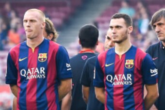 BARCELONA, SPAIN - AUGUST 18:  (L-R) Jeremy Mathieu, Thomas Vermaelen, Luis Suarez, Sergio Busquets and Lionel Messi of FC Barcelona looks on during the official presentation of the FC Barcelona prior to the Joan Gamper Trophy match between FC Barcelona a
