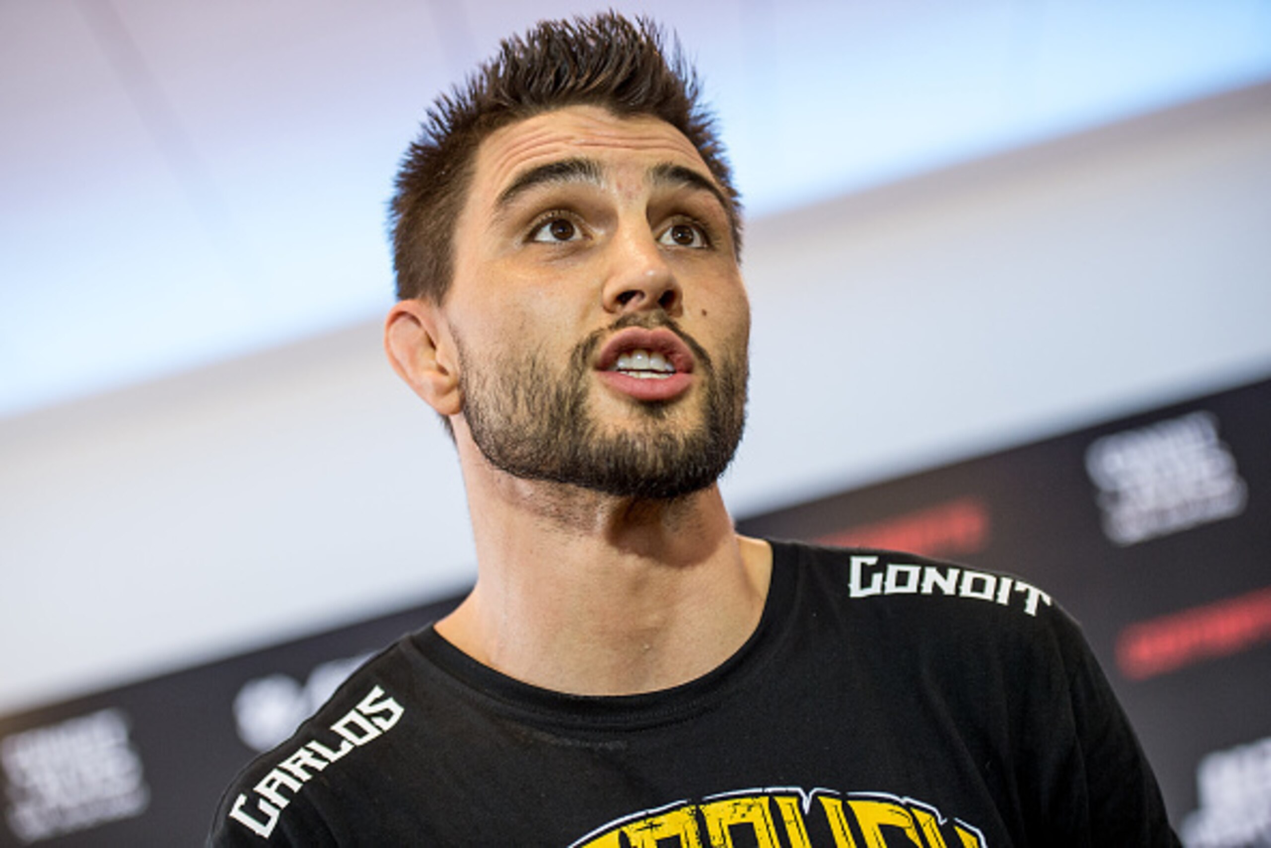 GOIANIA, BRAZIL - MAY 28: Welterweight Carlos Condit of the United States speaks to the media during an open training session at Flex Alphaville Gym on May 28, 2015 in Goiania, Brazil. (Photo by Buda Mendes/Zuffa LLC/Zuffa LLC via Getty Images)