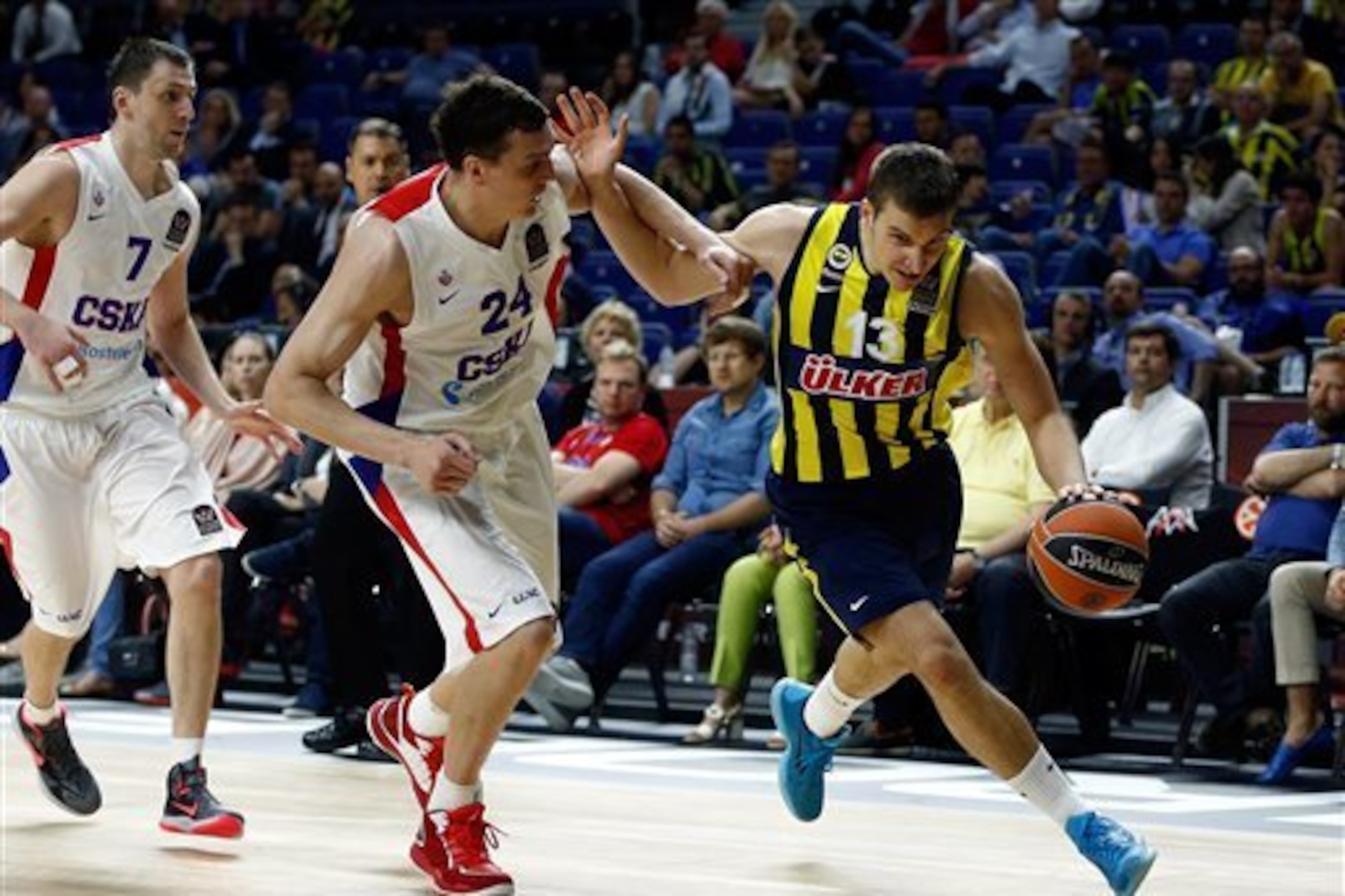 FIBA targeted  high-profile European clubs like CSKA Moscow to join its new European super league.