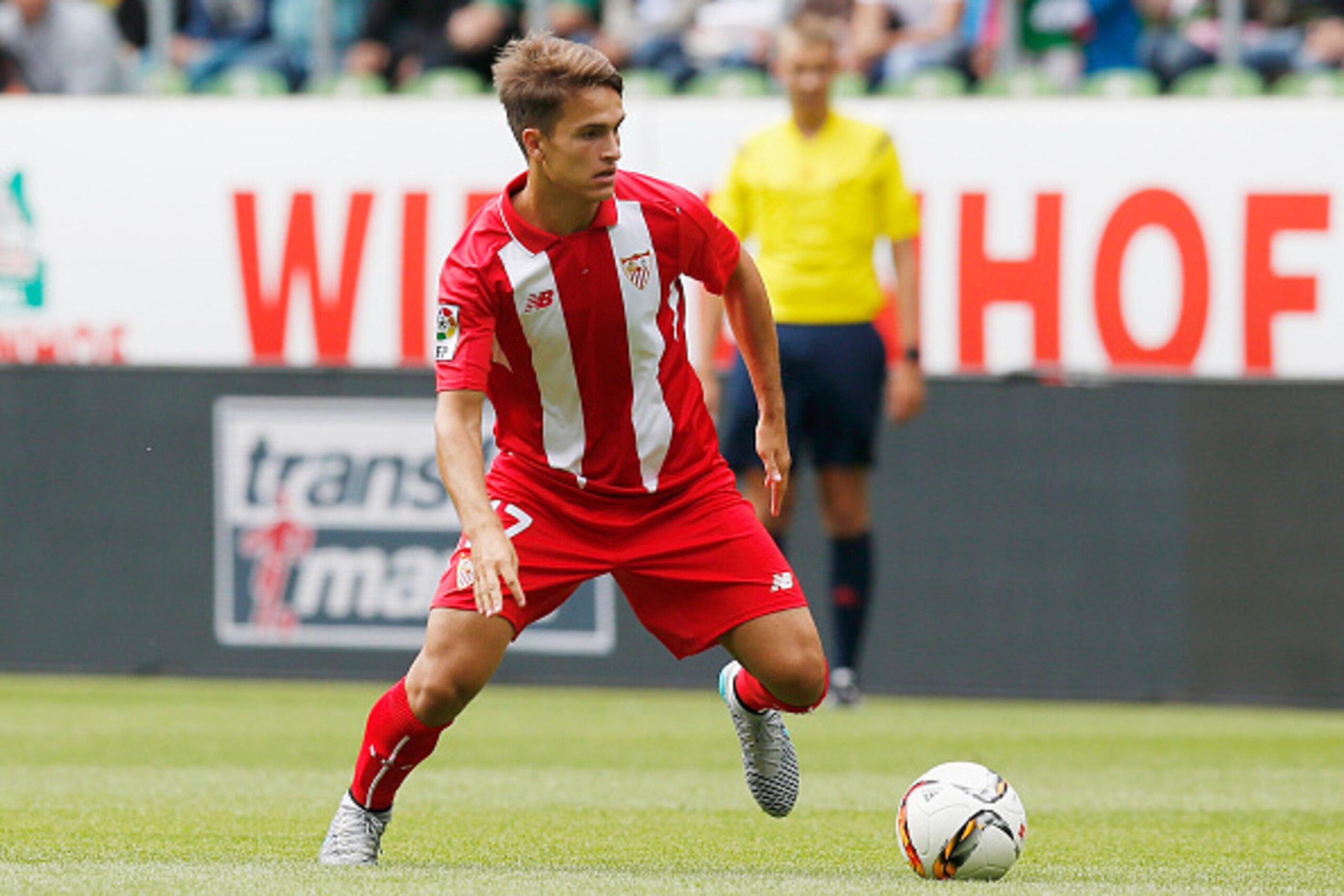 BREMEN, GERMANY - JULY 25: Denis Suarez of Sevilla runs with the ball during the friendly match between SV Werder Bremen and FC Sevilla at Weserstadion on July 25, 2015 in Bremen, Germany. (Photo by Boris Streubel/Getty Images) BREMEN, GERMANY - JULY 25: Denis Suarez of Sevilla runs with the ball during the friendly match between SV Werder Bremen and FC Sevilla at Weserstadion on July 25, 2015 in Bremen, Germany. (Photo by Boris Streubel/Getty Images)