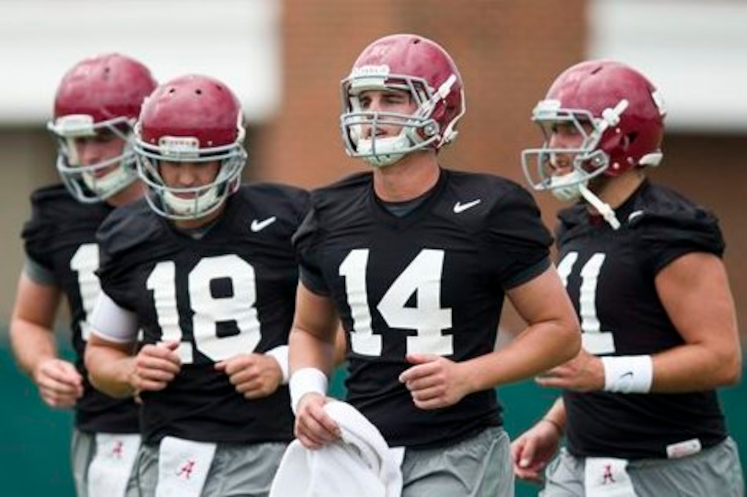 It appears that Alabama's quarterback competition isn't close to a resolution.