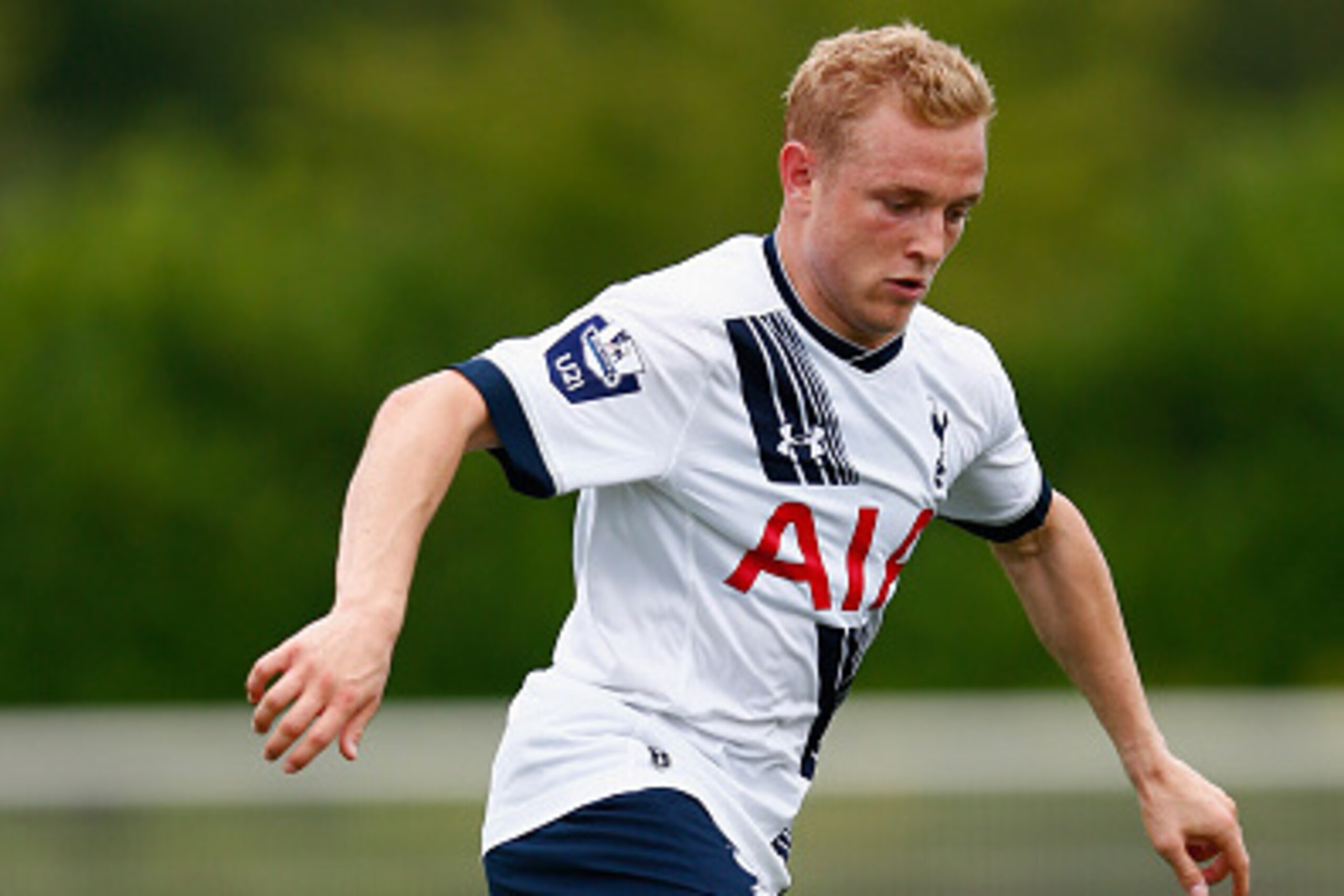 ENFIELD, ENGLAND - AUGUST 10: Alex Pritchard of Spurs in action during the Barclays U21 Premier League match between Tottenham Hotspur U21 and Everton U21 at Tottenham Hotspur Training Ground on August 10, 2015 in Enfield, England. (Photo by Julian Finn ENFIELD, ENGLAND - AUGUST 10: Alex Pritchard of Spurs in action during the Barclays U21 Premier League match between Tottenham Hotspur U21 and Everton U21 at Tottenham Hotspur Training Ground on August 10, 2015 in Enfield, England. (Photo by Julian Finn