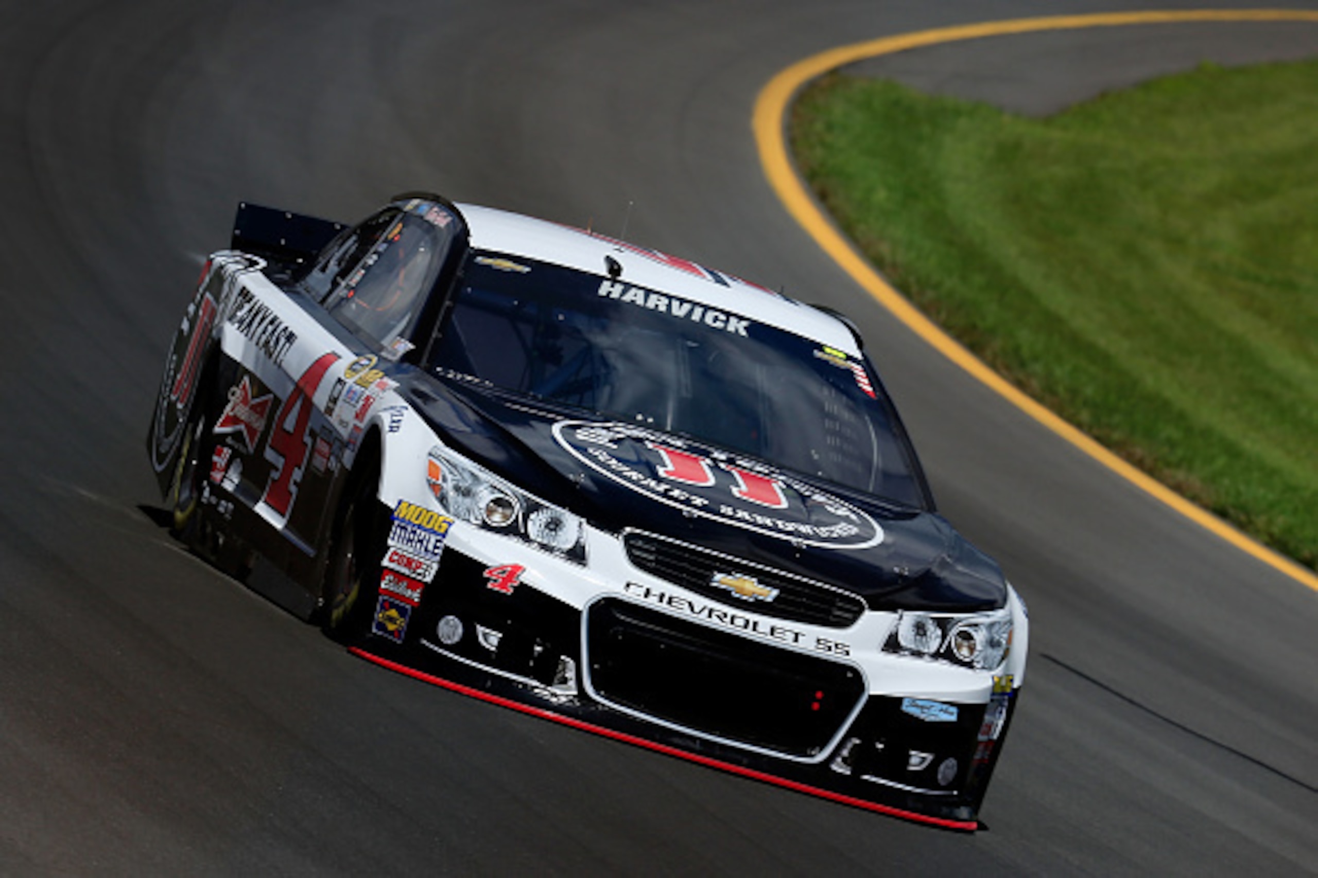LONG POND, PA - AUGUST 01:  Kevin Harvick, driver of the #4 Jimmy John's/Budweiser Chevrolet, practices for the NASCAR Sprint Cup Series Windows 10 400 at Pocono Raceway on August 1, 2015 in Long Pond, Pennsylvania.  (Photo by Chris Trotman/Getty Images)