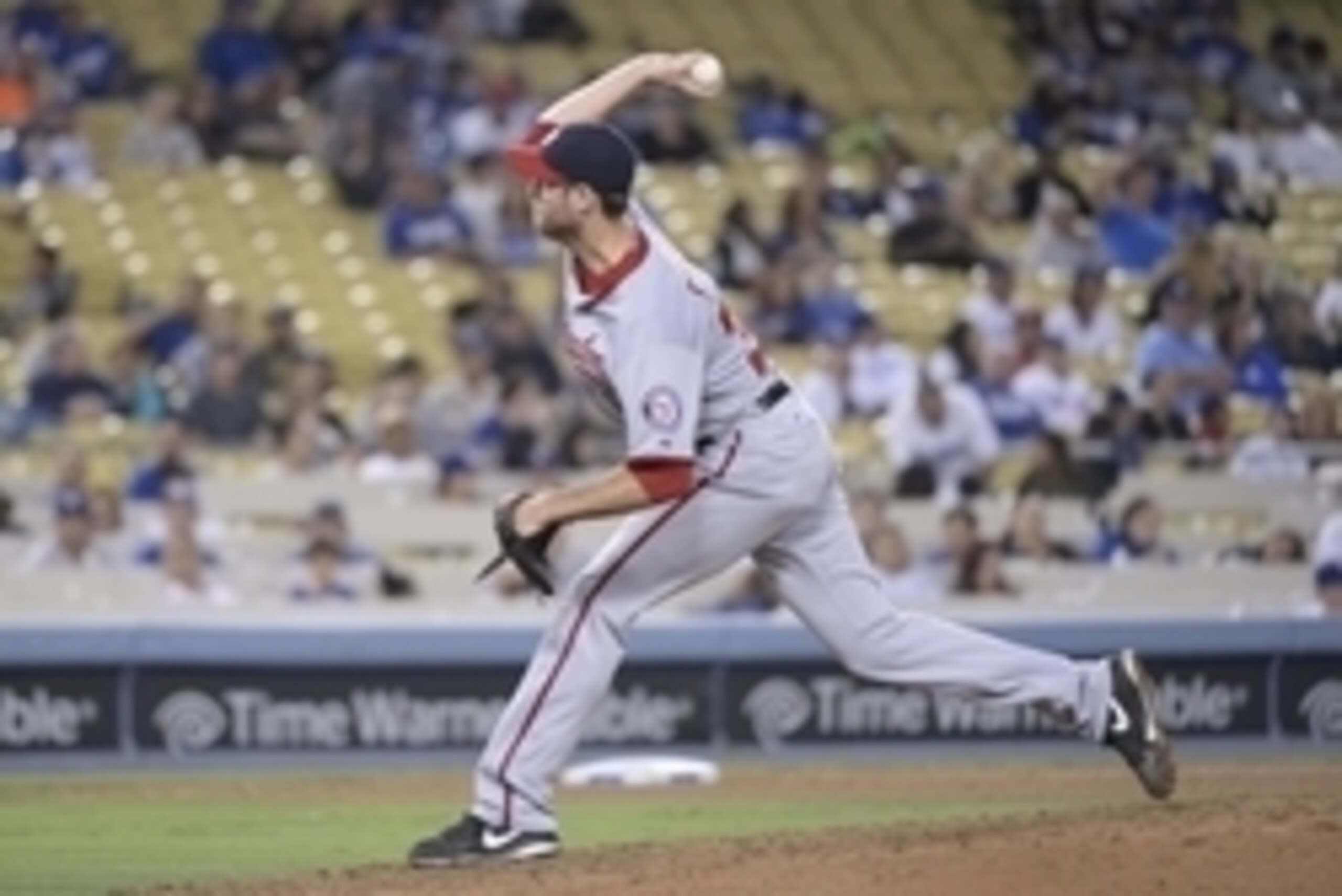 Aug 10, 2015; Los Angeles, CA, USA; Washington Nationals starting pitcher Doug Fister (33) pitches against the Los Angeles Dodgers during the ninth inning at Dodger Stadium. Mandatory Credit: Richard Mackson-USA TODAY Sports