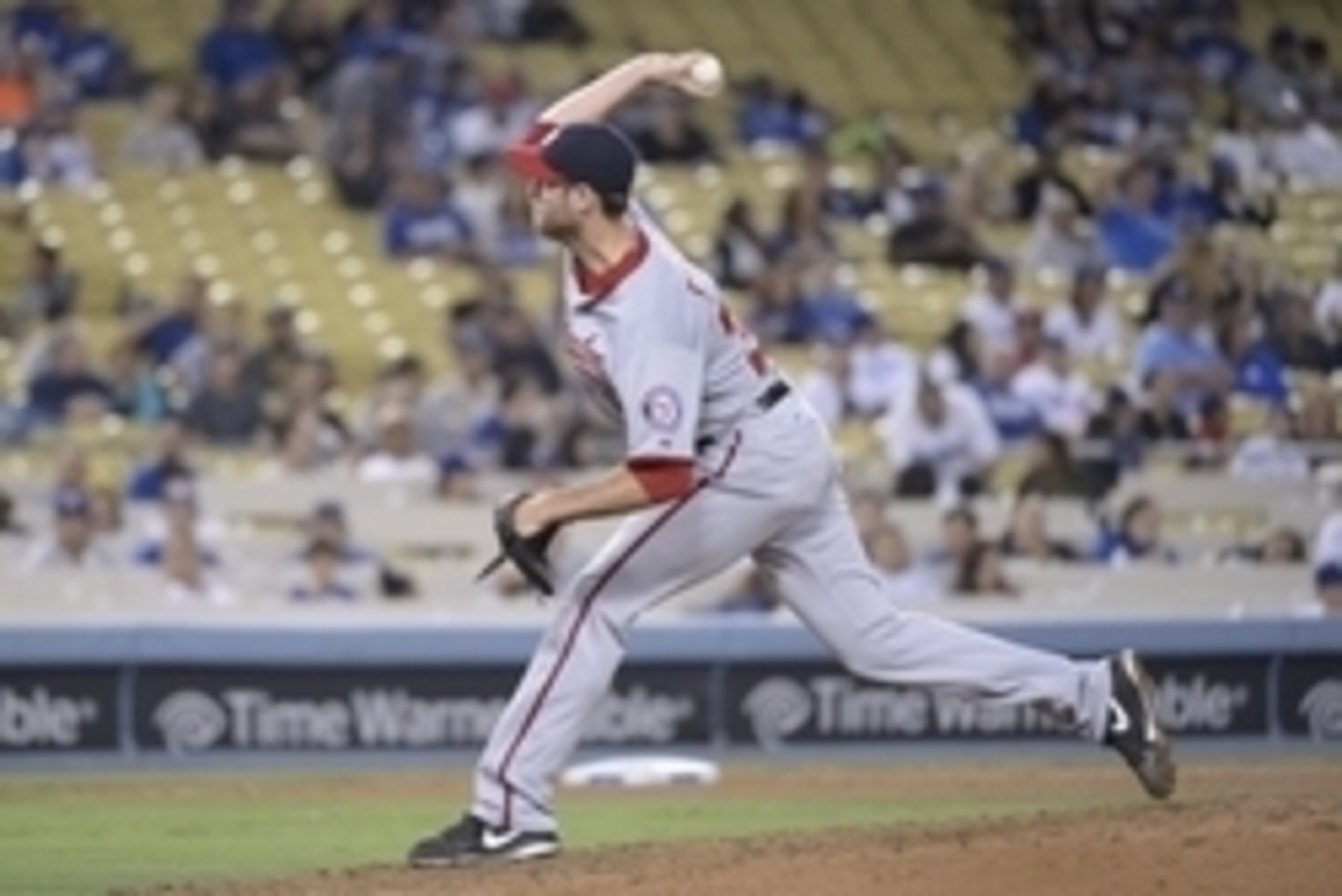 Aug 10, 2015; Los Angeles, CA, USA; Washington Nationals starting pitcher Doug Fister (33) pitches against the Los Angeles Dodgers during the ninth inning at Dodger Stadium. Mandatory Credit: Richard Mackson-USA TODAY Sports