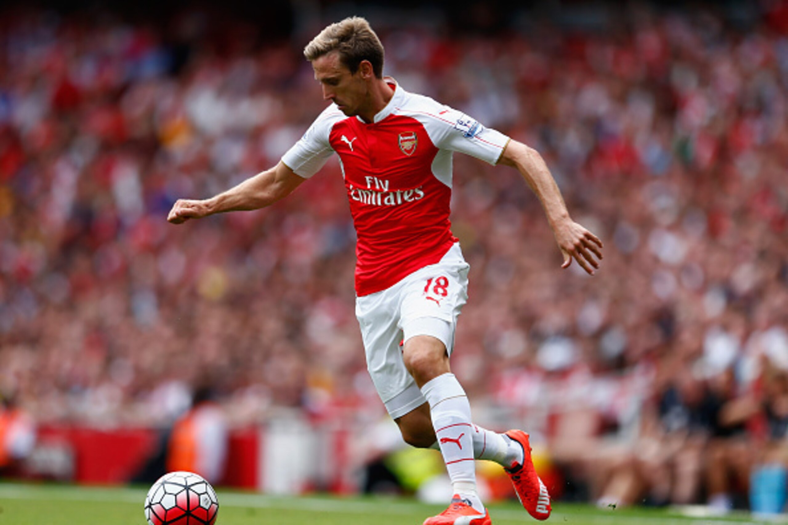 LONDON, ENGLAND - AUGUST 09:  Nacho Monreal of Arsenal in action during the Barclays Premier League match between Arsenal and West Ham United at the Emirates Stadium on August 9, 2015 in London, England.  (Photo by Julian Finney/Getty Images)