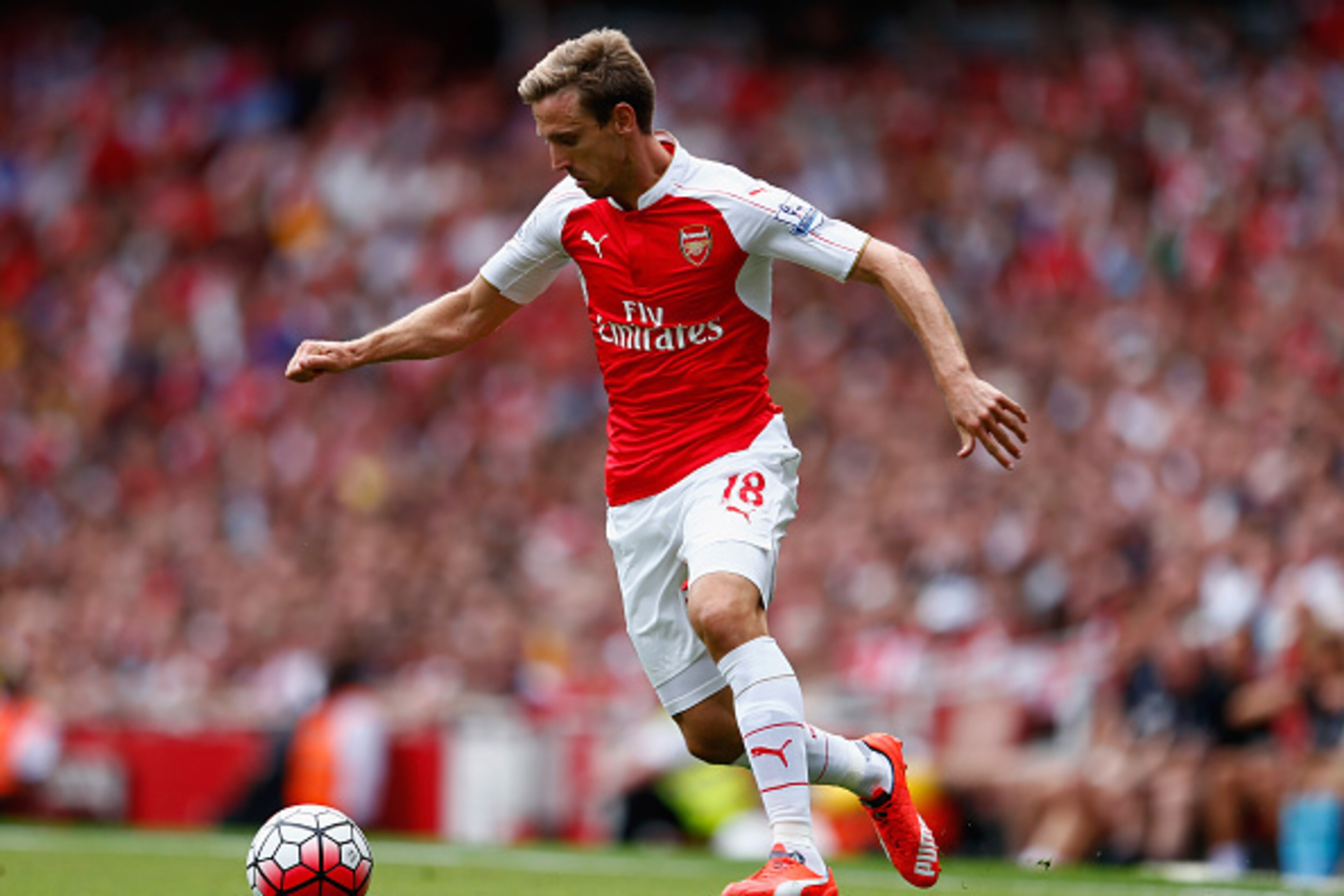 LONDON, ENGLAND - AUGUST 09:  Nacho Monreal of Arsenal in action during the Barclays Premier League match between Arsenal and West Ham United at the Emirates Stadium on August 9, 2015 in London, England.  (Photo by Julian Finney/Getty Images)