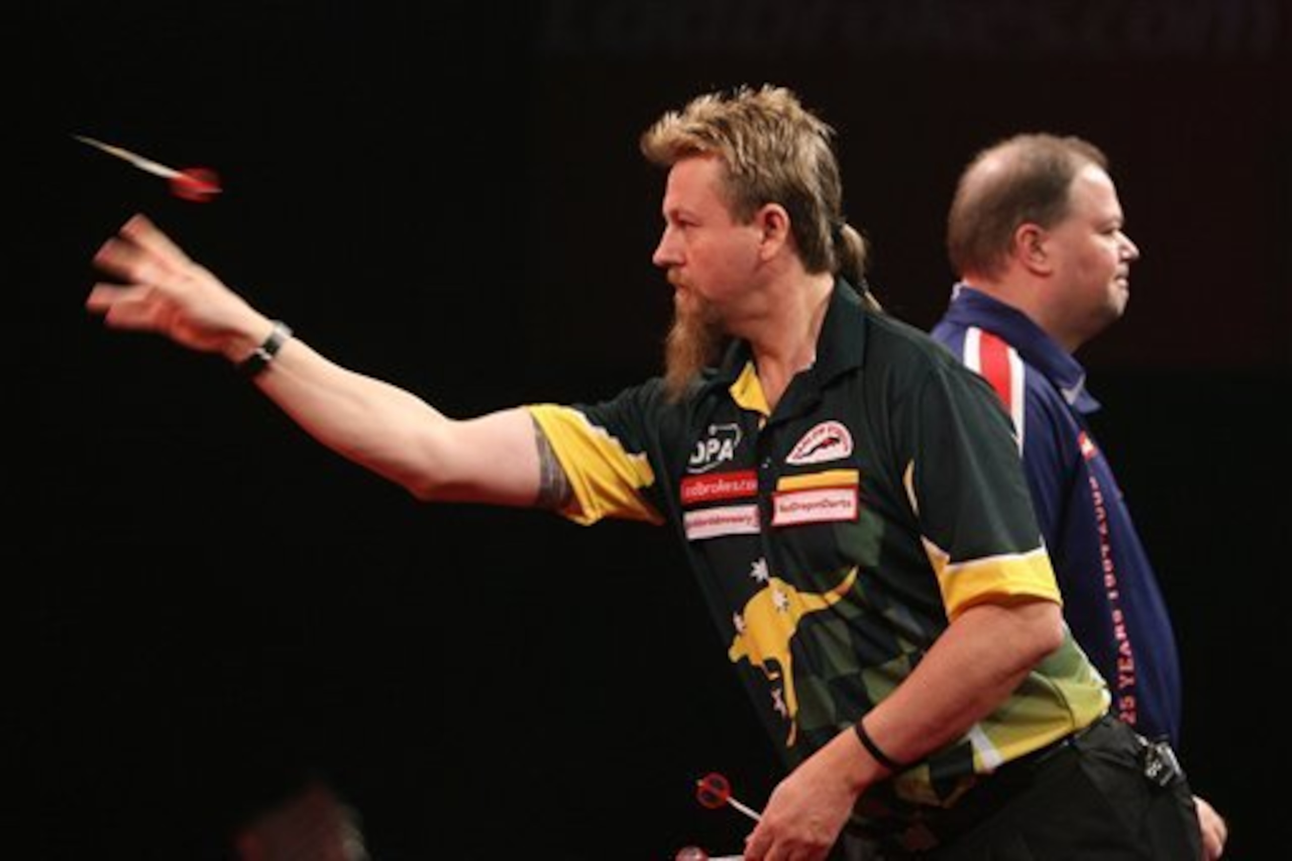 Whitlock was unable to get the better of Van Barneveld.