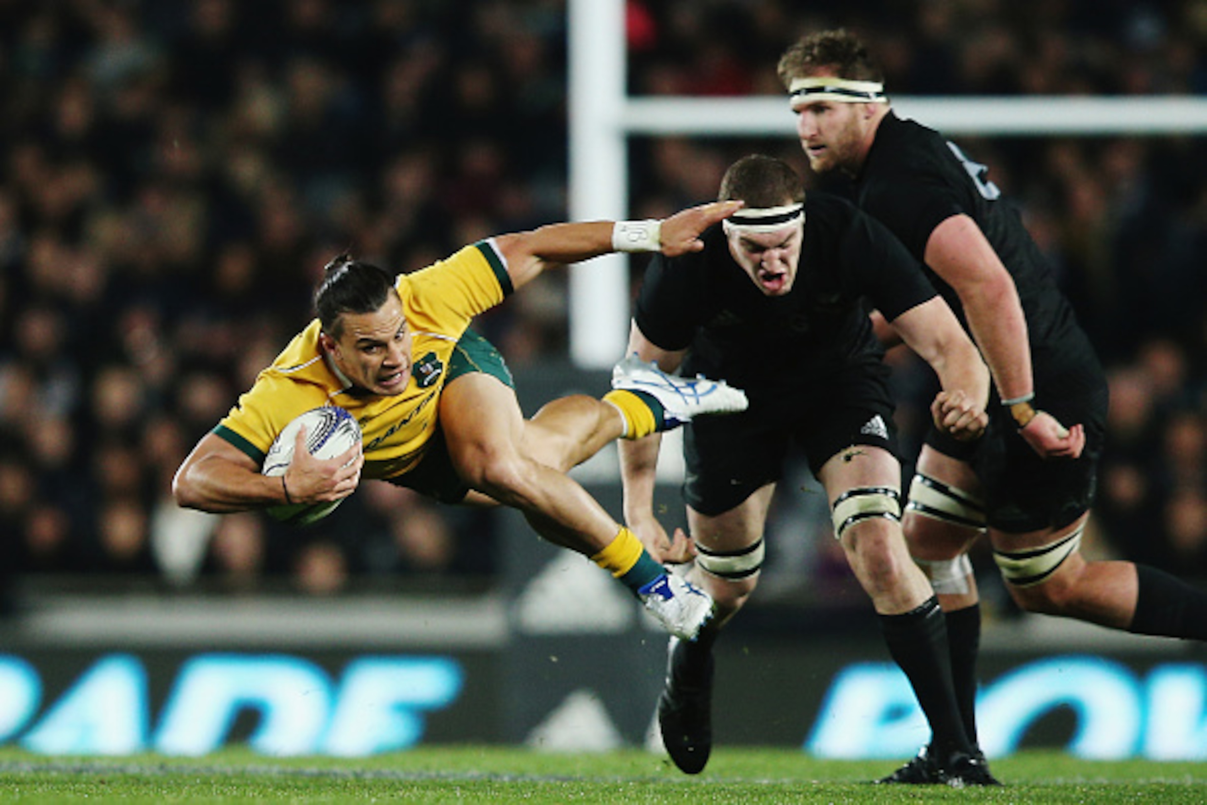 AUCKLAND, NEW ZEALAND - AUGUST 15: Matt Toomua of the Wallabies falls over during The Rugby Championship, Bledisloe Cup match between the New Zealand All Blacks and the Australian Wallabies at Eden Park on August 15, 2015 in Auckland, New Zealand.  (Photo