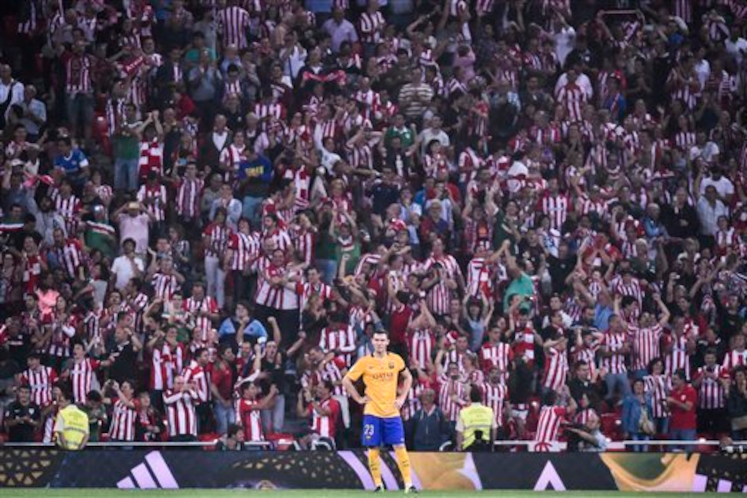 Thomas Vermaelen was awful against Athletic Club alongisde Marc Bartra, who also didn't cover himself in glory.