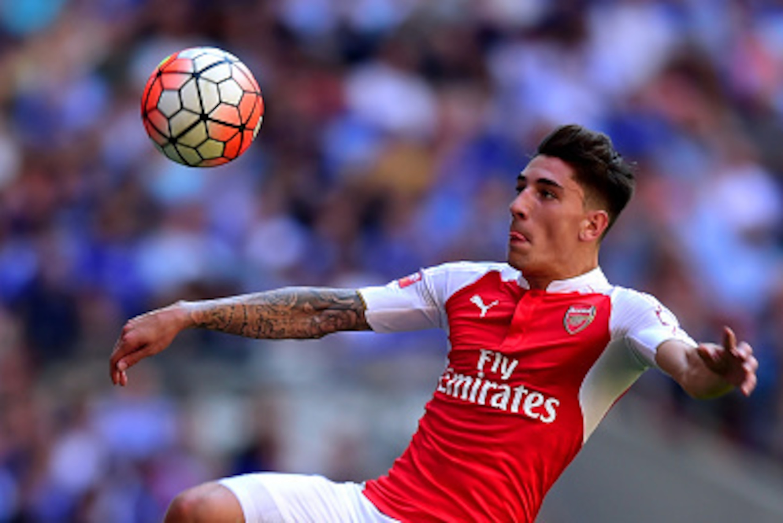 LONDON, ENGLAND - AUGUST 02: Hector Bellerin of Arsenal in action during the FA Community Shield match between Chelsea and Arsenal at Wembley Stadium on August 2, 2015 in London, England. (Photo by Jamie McDonald/Getty Images) LONDON, ENGLAND - AUGUST 02: Hector Bellerin of Arsenal in action during the FA Community Shield match between Chelsea and Arsenal at Wembley Stadium on August 2, 2015 in London, England. (Photo by Jamie McDonald/Getty Images)