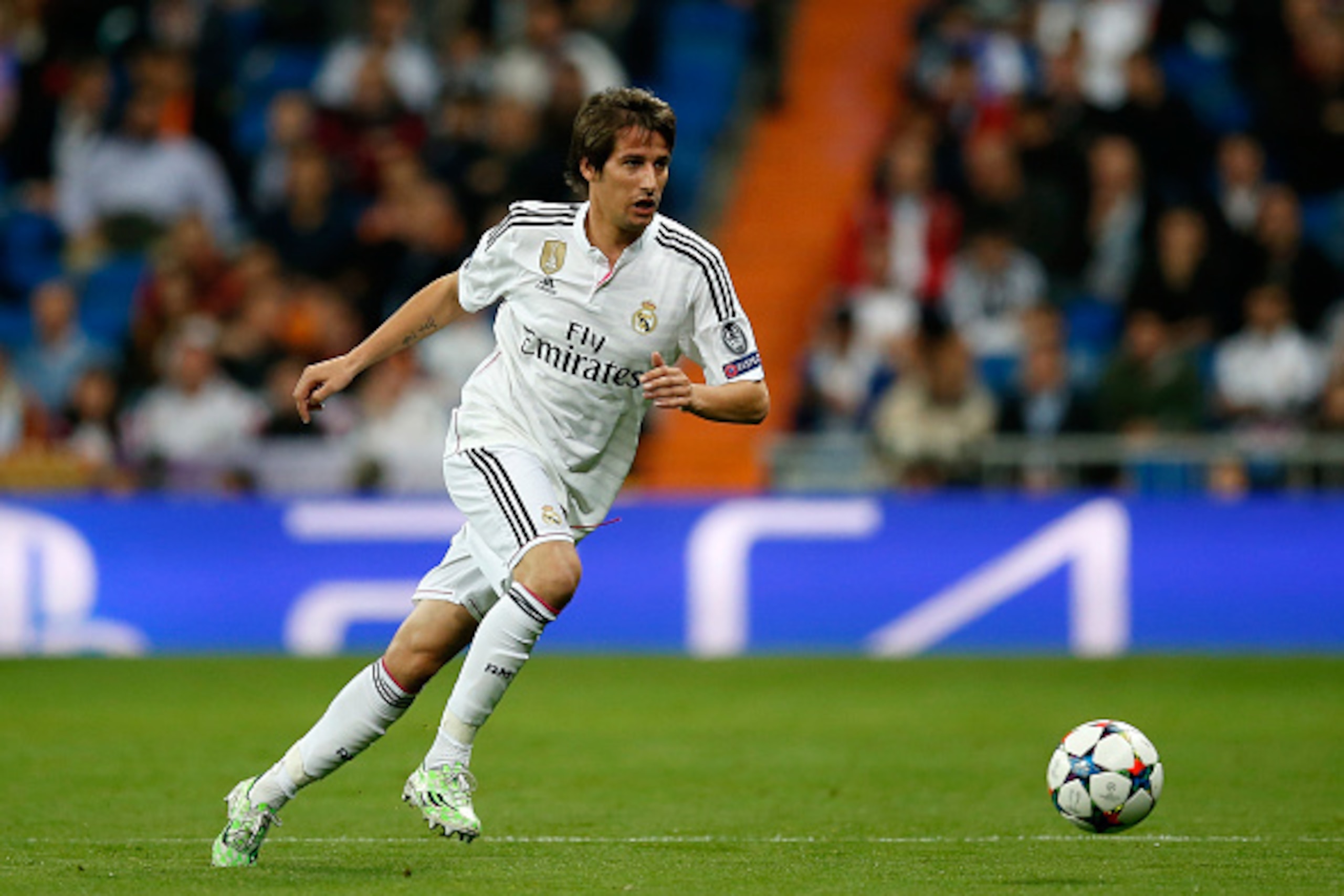 MADRID, SPAIN - MARCH 10: Fabio Coentrao of Real Madrid runs with the ball during the UEFA Champions League Round of 16 second leg match between Real Madrid CF and FC Schalke 04 at Estadio Santiago Bernabeu on March 10, 2015 in Madrid, Spain. (Photo by MADRID, SPAIN - MARCH 10: Fabio Coentrao of Real Madrid runs with the ball during the UEFA Champions League Round of 16 second leg match between Real Madrid CF and FC Schalke 04 at Estadio Santiago Bernabeu on March 10, 2015 in Madrid, Spain. (Photo by