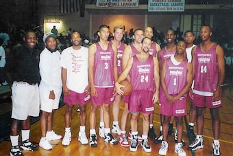 Bay Pride, the 1995 champions of the San Francisco Summer Pro-Am, featuring Brian Shaw (No. 14), Gary Payton (behind No. 1) and Jason Kidd (behind No. 24).