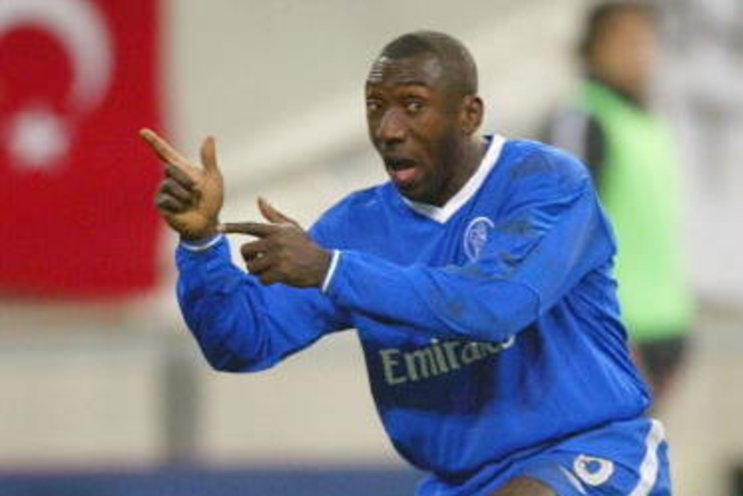 GELSENKIRCHEN, GERMANY - DECEMBER 9:  Jimmy Floyd Hasselbaink of Chelsea celebrates his goal during the UEFA Champions League Group G match between Besiktas and Chelsea at Arena Aufshalke on December 9, 2003 in Gelsenkirchen, Germany.  (Photo by Mark Thom