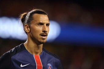 CHICAGO, IL - JULY 29:  Zlatan Ibrahimovic of Paris Saint-Germain during the International Champions Cup match between Manchester United and Paris Saint-Germain at Soldier Field on July 29, 2015 in Chicago, Illinois.  (Photo by Matthew Ashton - AMA/Getty 