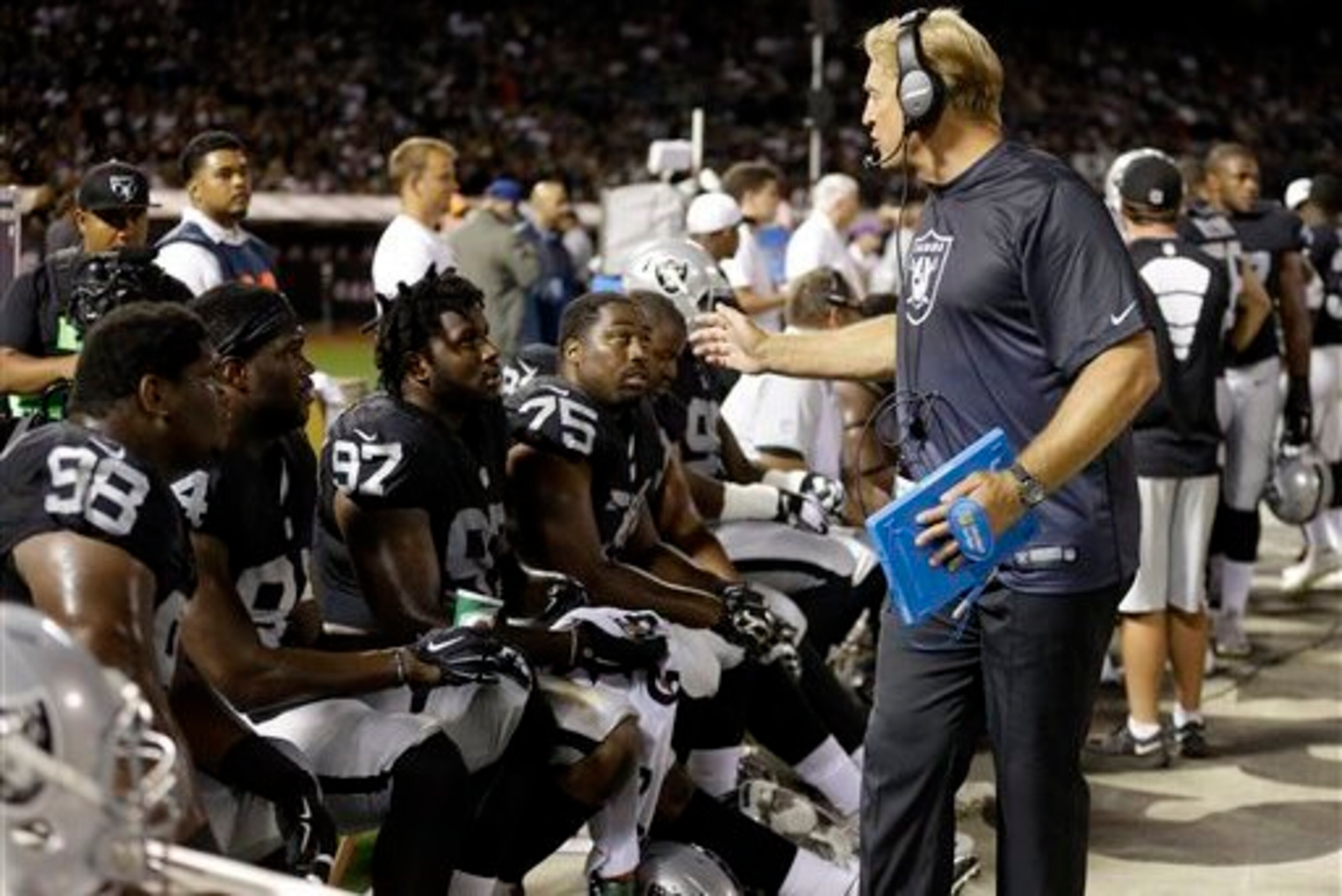 Head coach Jack Del Rio addressing the defense