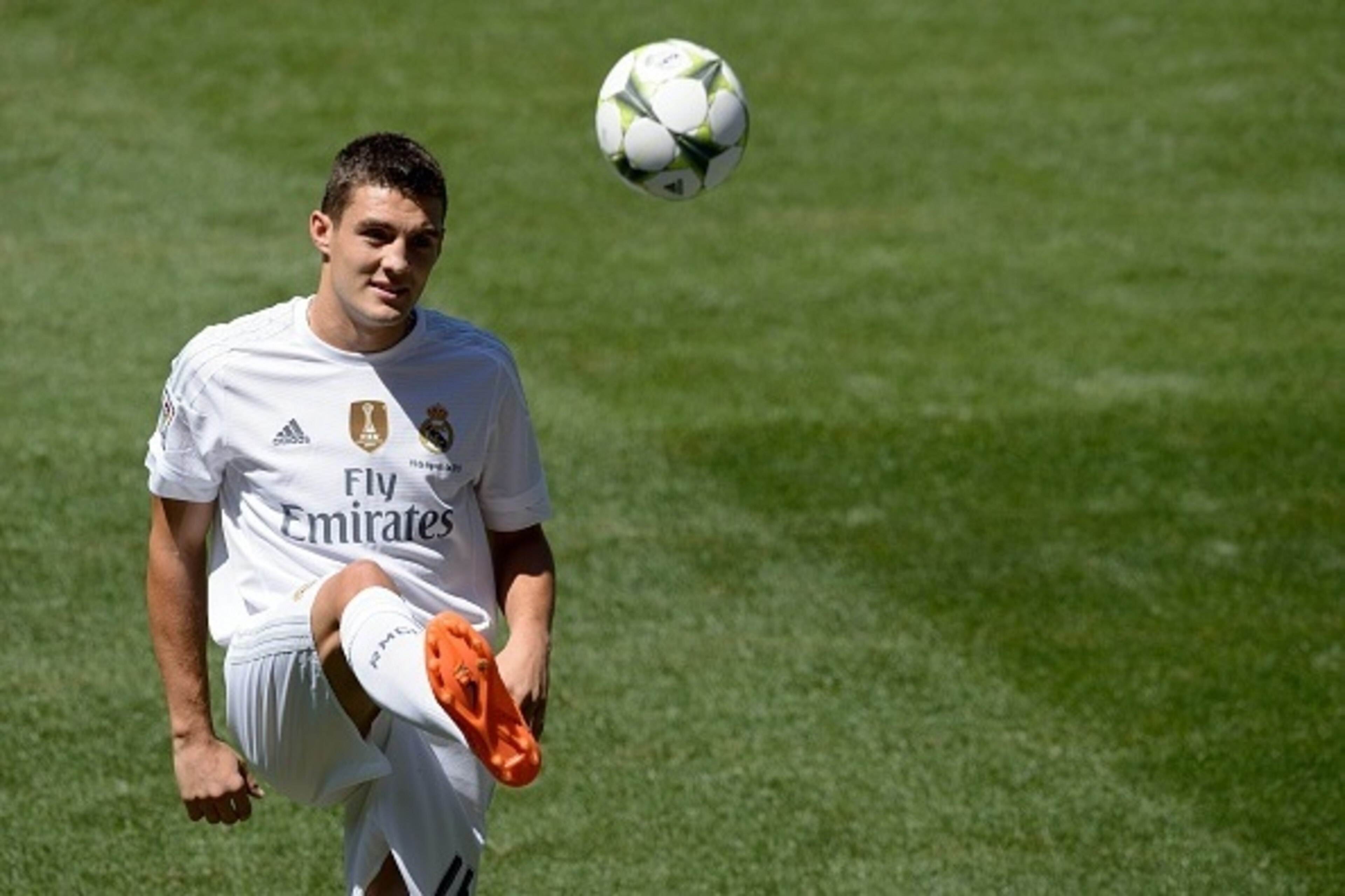 Real Madrid's new player Croatian Mateo Kovacic kicks the ball as he poses during his official presentation at the Santiago Bernabeu stadium in Madrid on August 19, 2015. AFP PHOTO / DANI POZO (Photo credit should read DANI POZO/AFP/Getty Images) Real Madrid's new player Croatian Mateo Kovacic kicks the ball as he poses during his official presentation at the Santiago Bernabeu stadium in Madrid on August 19, 2015. AFP PHOTO / DANI POZO (Photo credit should read DANI POZO/AFP/Getty Images)
