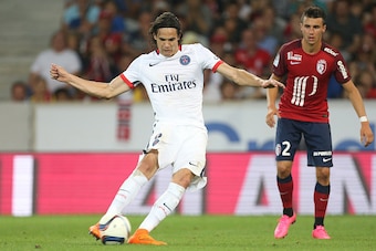 LILLE, FRANCE - AUGUST 7: Edinson Cavani of PSG in action during the French Ligue 1 match between Lille OSC (LOSC) and Paris Saint-Germain (PSG) at Grand Stade Pierre Mauroy on August 7, 2015 in Lille, France. (Photo by Jean Catuffe/Getty Images) LILLE, FRANCE - AUGUST 7: Edinson Cavani of PSG in action during the French Ligue 1 match between Lille OSC (LOSC) and Paris Saint-Germain (PSG) at Grand Stade Pierre Mauroy on August 7, 2015 in Lille, France. (Photo by Jean Catuffe/Getty Images)