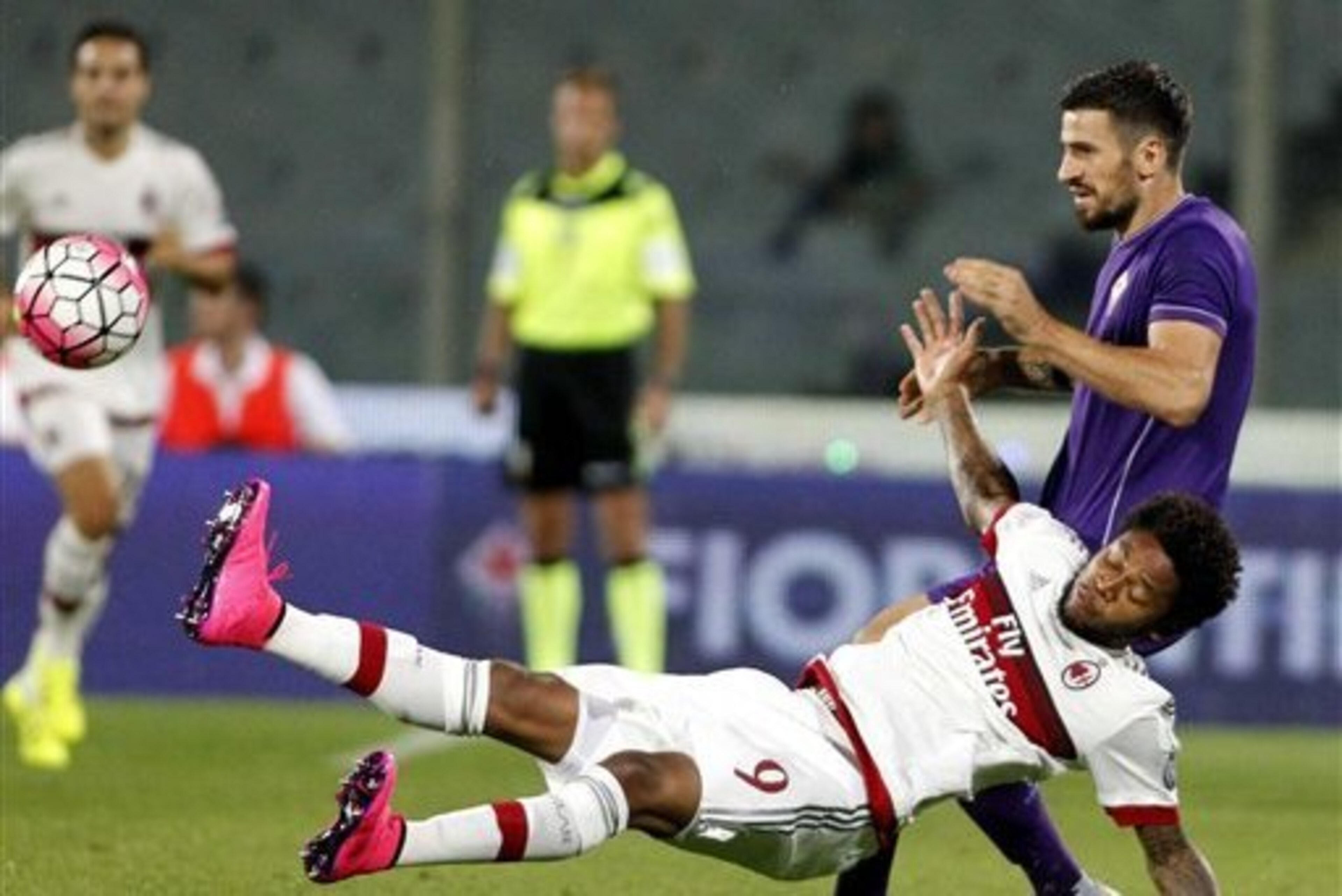 Adriano tumbles on a day in which he had little service