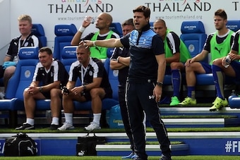 Tottenham Hotspur's Argentinian Head Coach Mauricio Pochettino gestures from the touchline during the English Premier League football match between Leicester City and Tottenham Hotspur at King Power Stadium in Leicester, central England on August 22, 2015