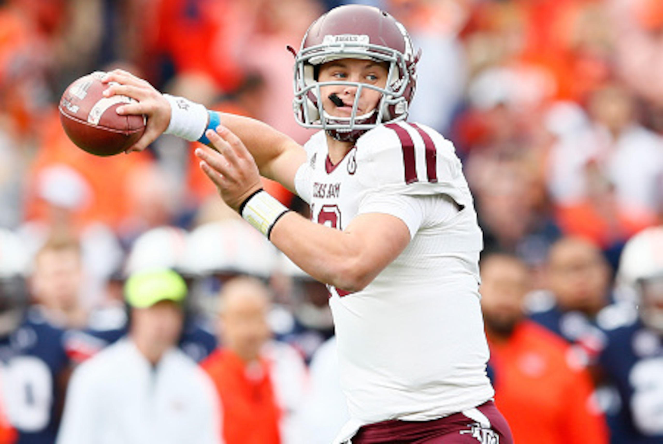 AUBURN, AL - NOVEMBER 08:  Kyle Allen #10 of the Texas A&M Aggies looks to pass against the Auburn Tigers at Jordan Hare Stadium on November 8, 2014 in Auburn, Alabama.  (Photo by Kevin C. Cox/Getty Images)